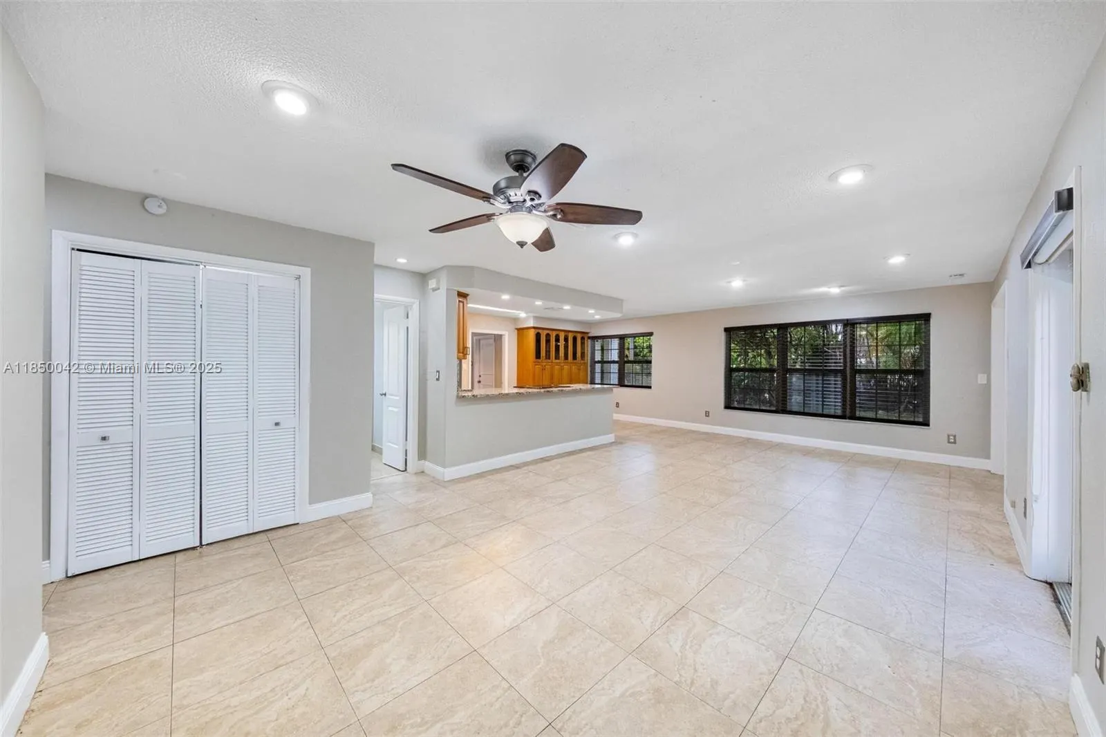 2708 SW 46th Ct