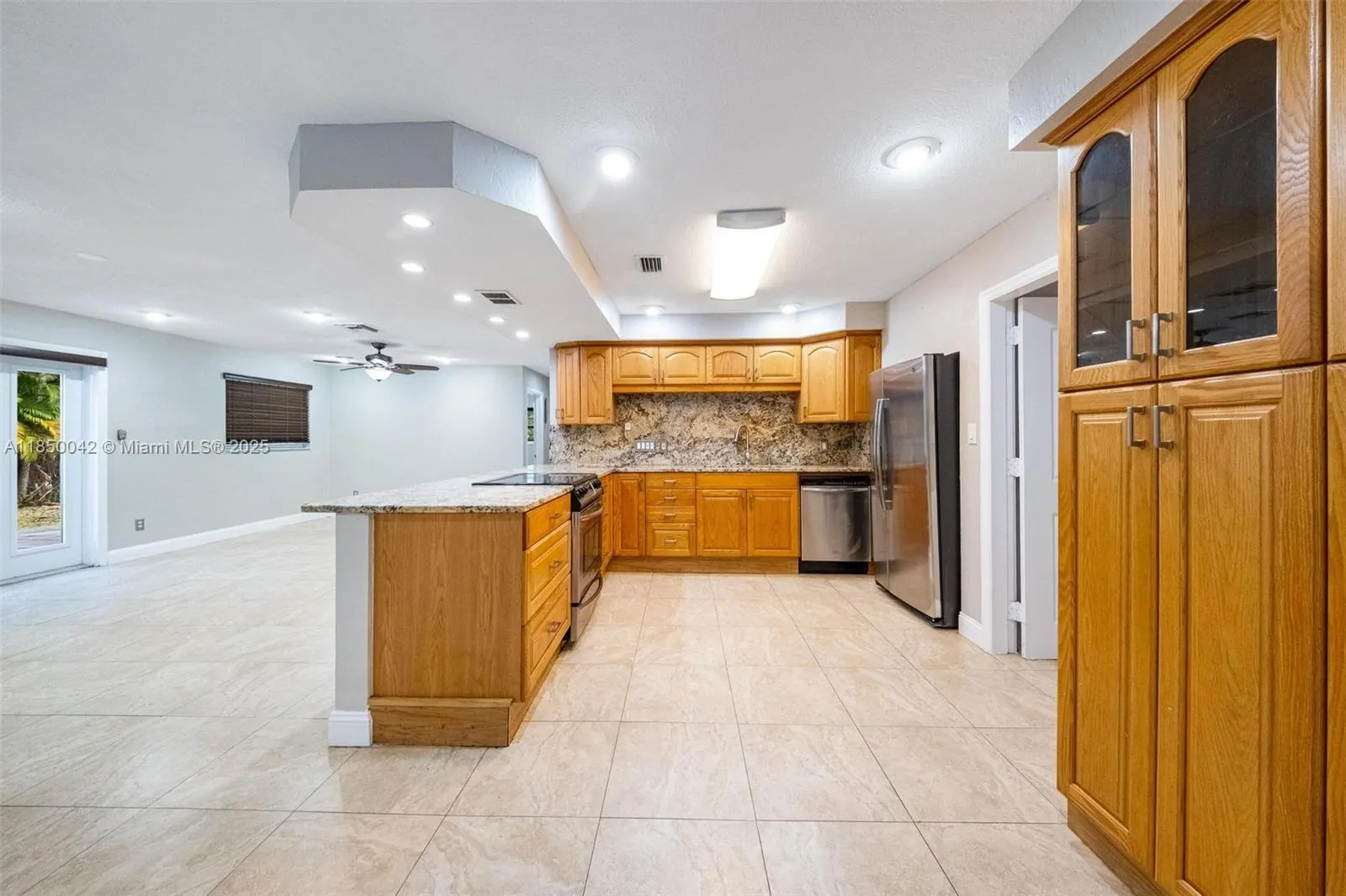 2708 SW 46th Ct