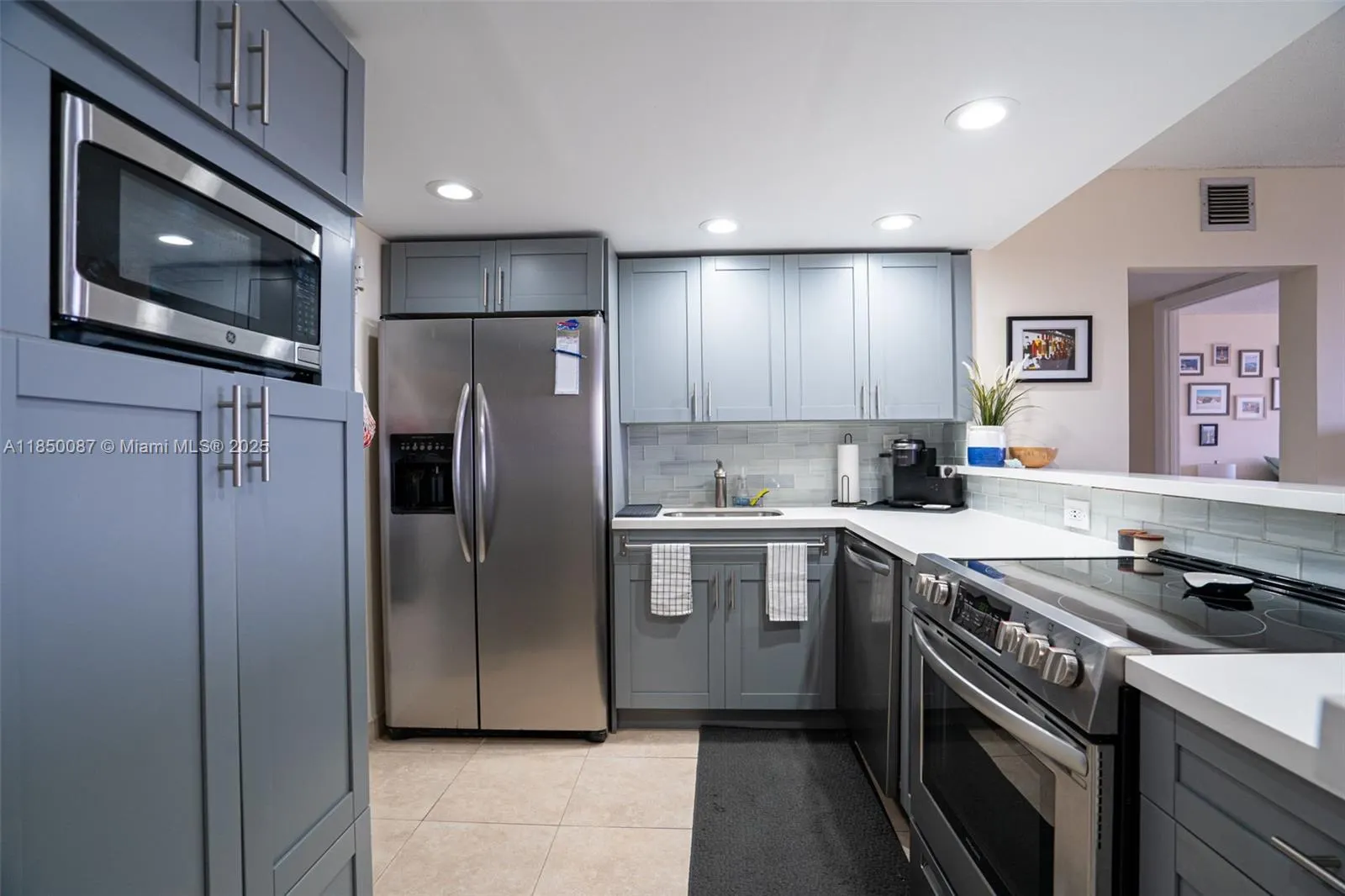 500 Three Islands Blvd, #1008