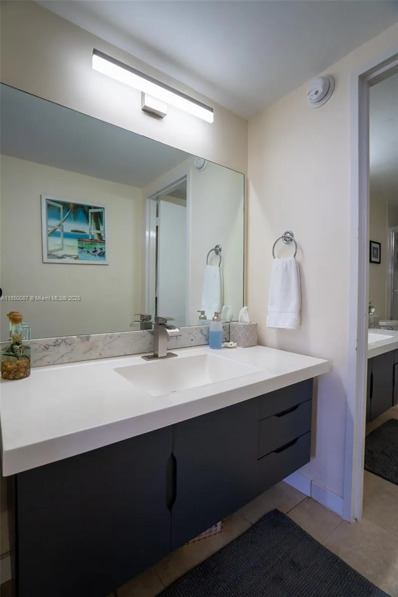 500 Three Islands Blvd, #1008