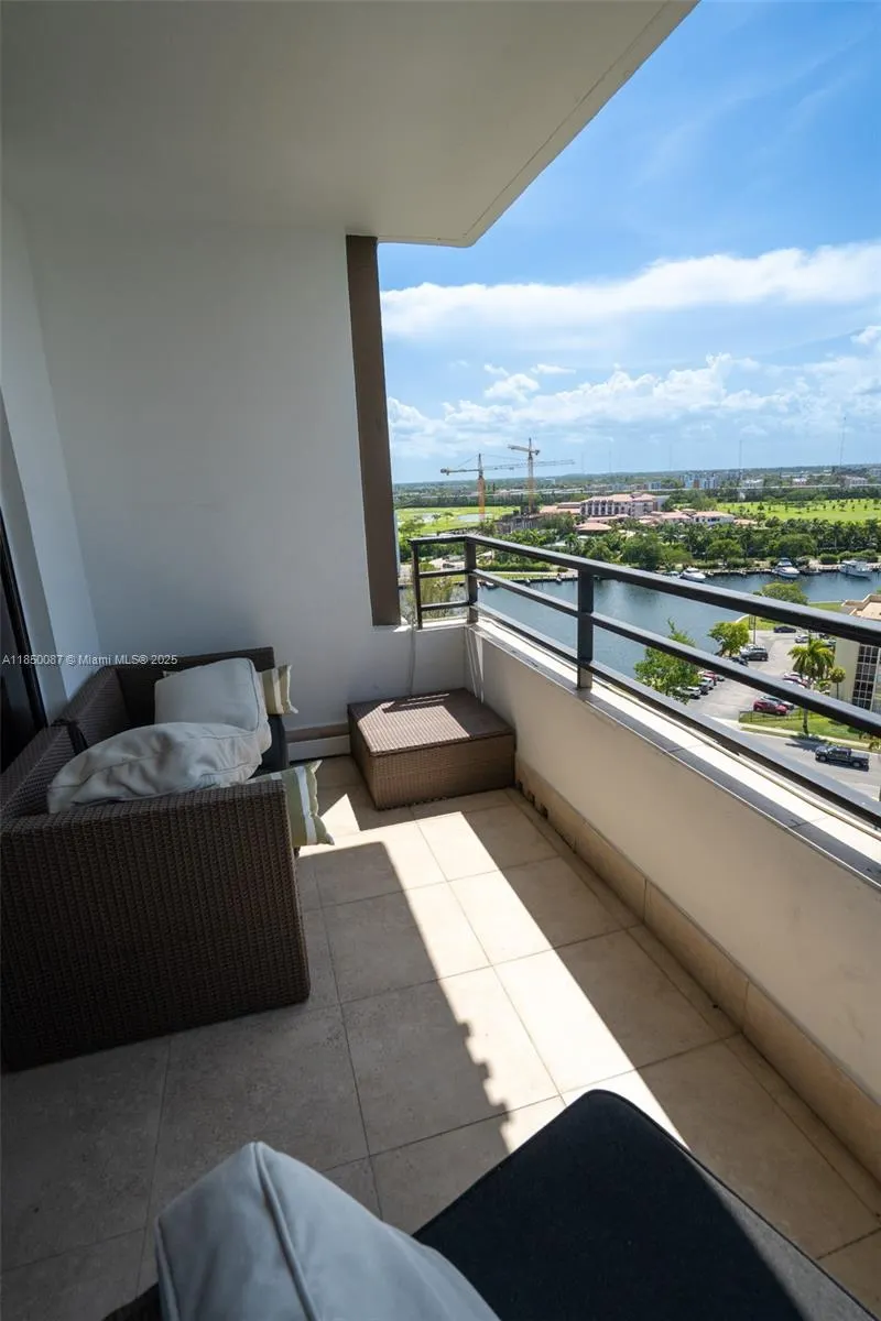 500 Three Islands Blvd, #1008