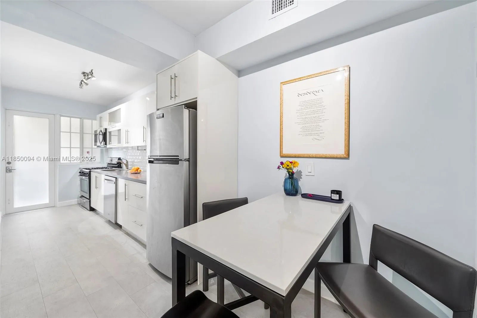 1569 Michigan Ave, #10