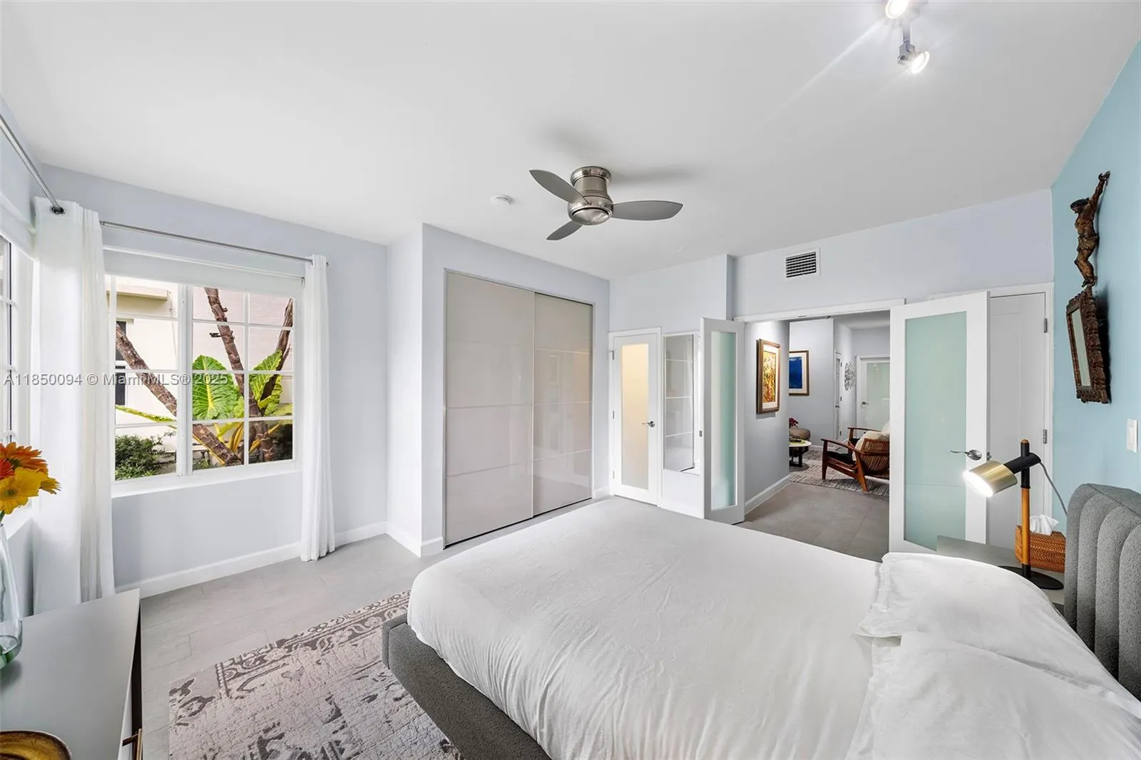 1569 Michigan Ave, #10