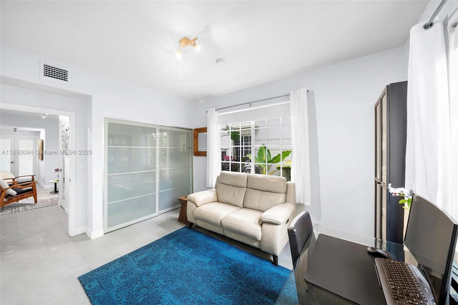 1569 Michigan Ave, #10