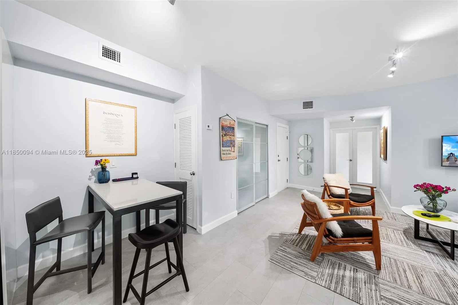 1569 Michigan Ave, #10
