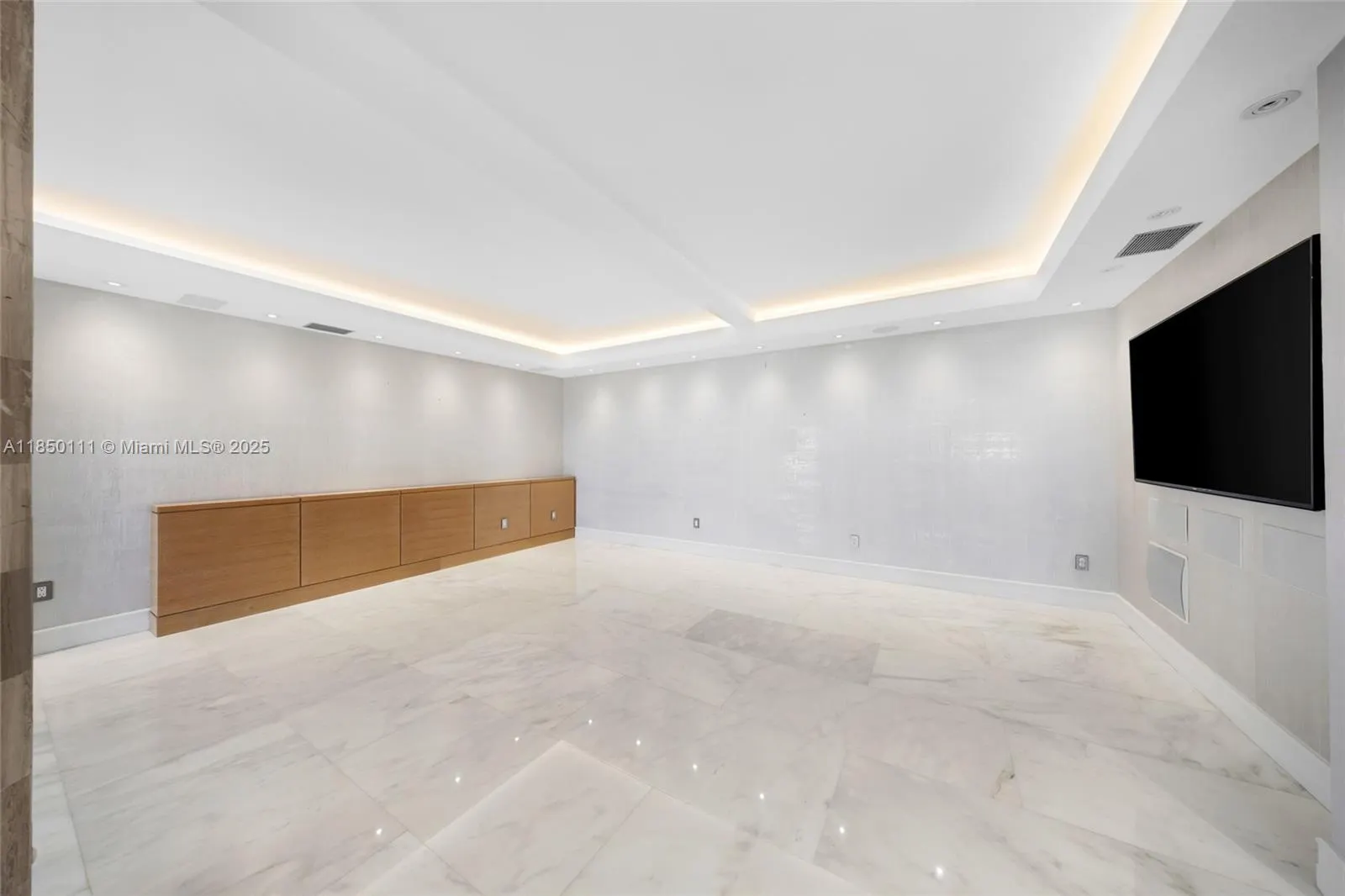 9801 Collins Ave, #PH11 Great Renovation