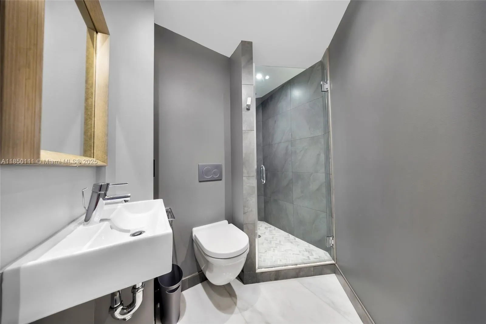 9801 Collins Ave, #PH11 Great Renovation