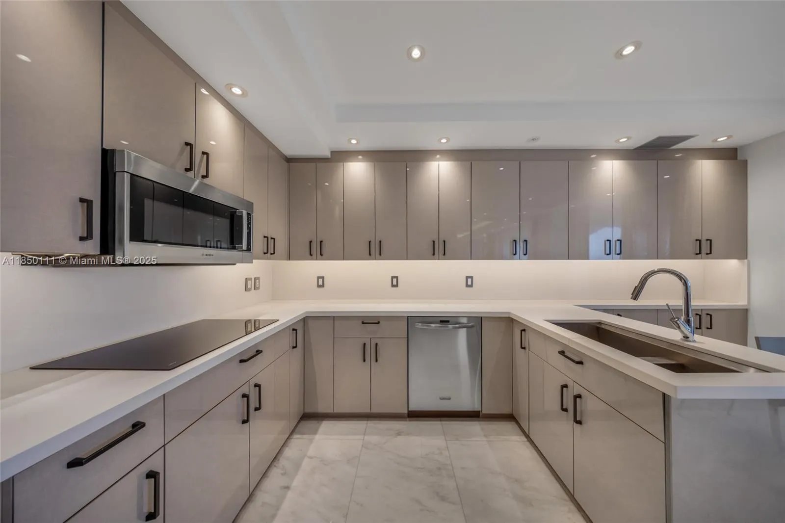 9801 Collins Ave, #PH11 Great Renovation