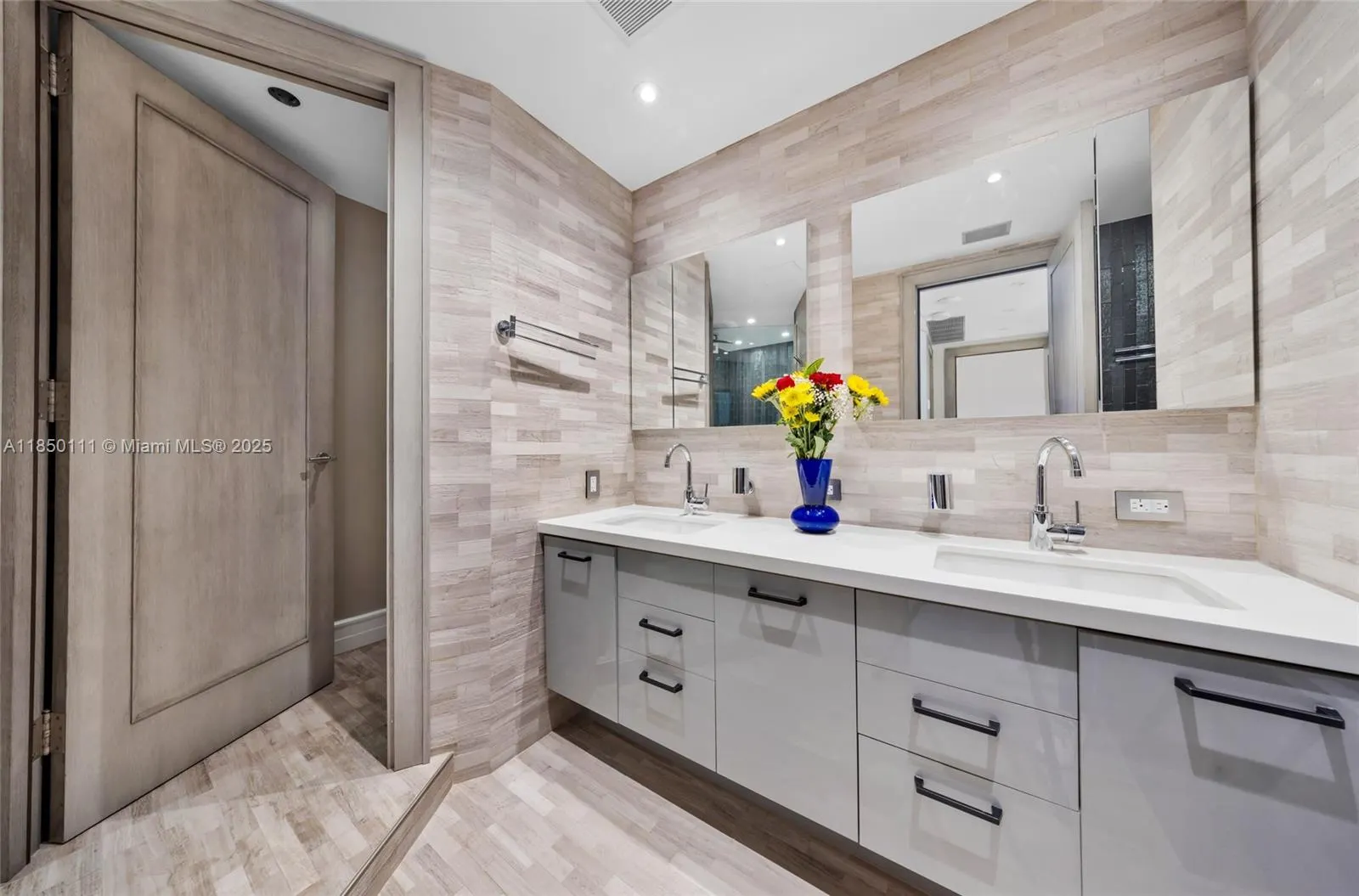 9801 Collins Ave, #PH11 Great Renovation