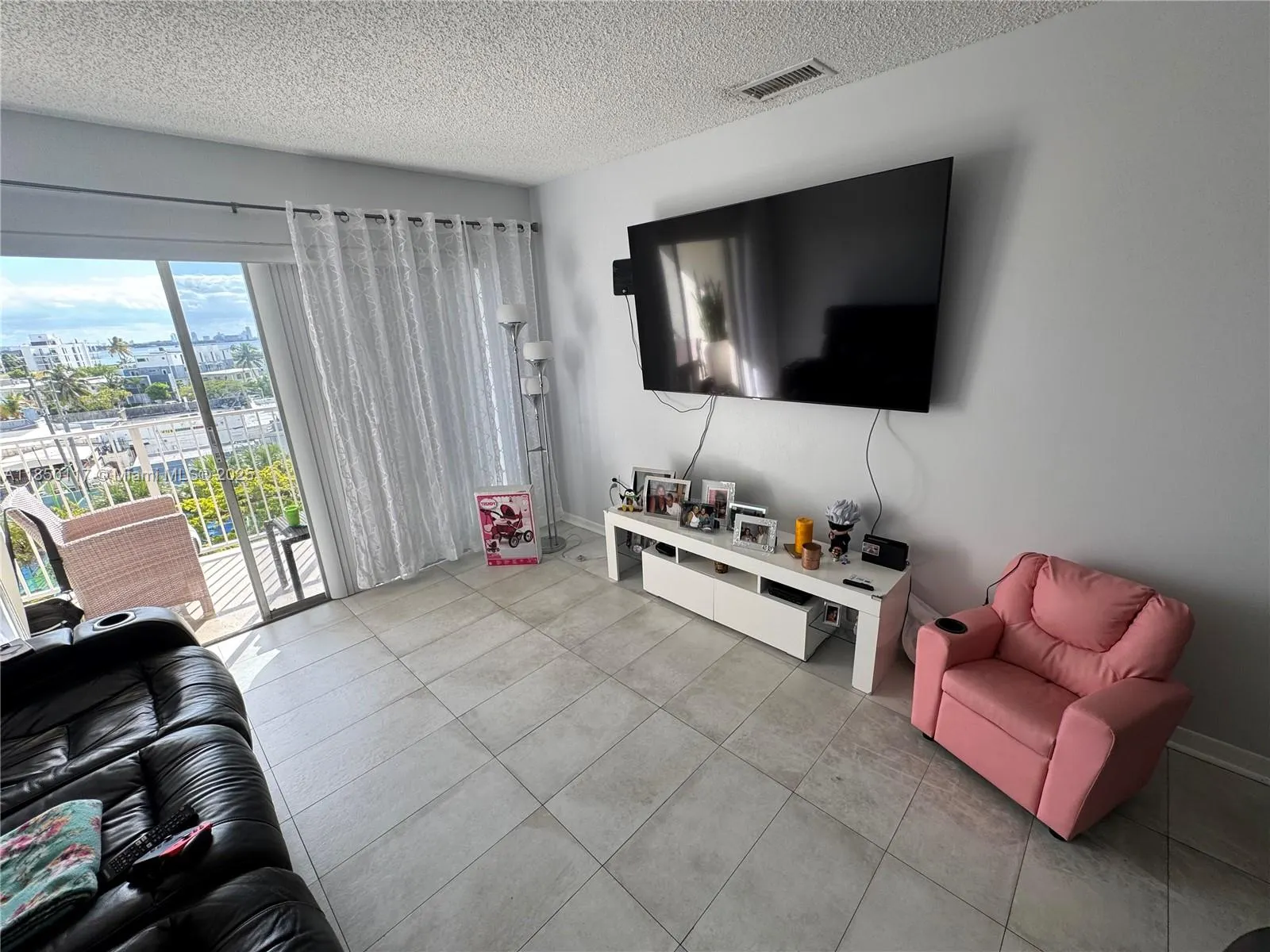 1975 Normandy Dr, #504