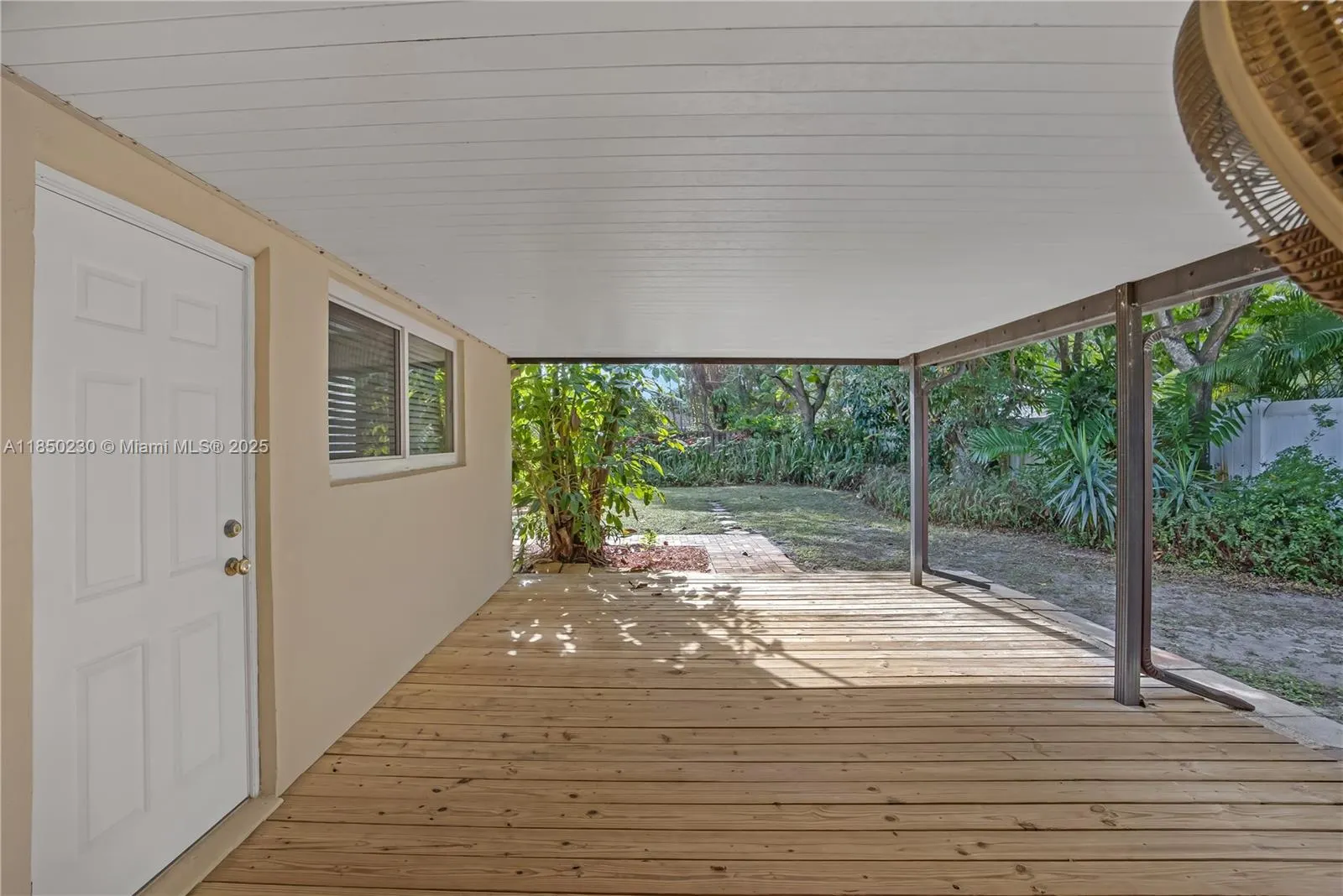830 SW 18th St