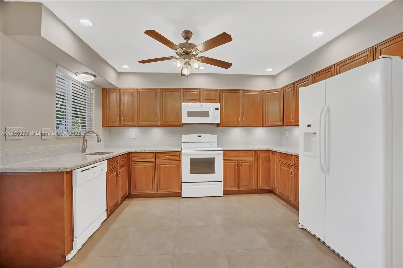 830 SW 18th St