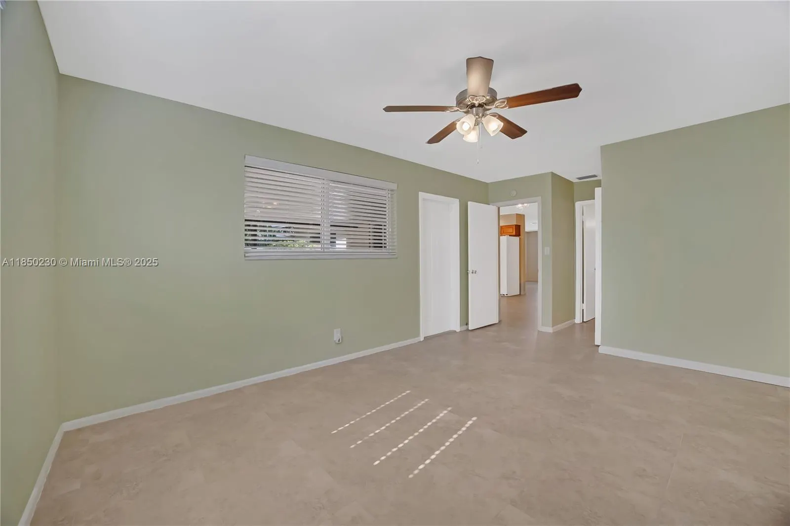 830 SW 18th St