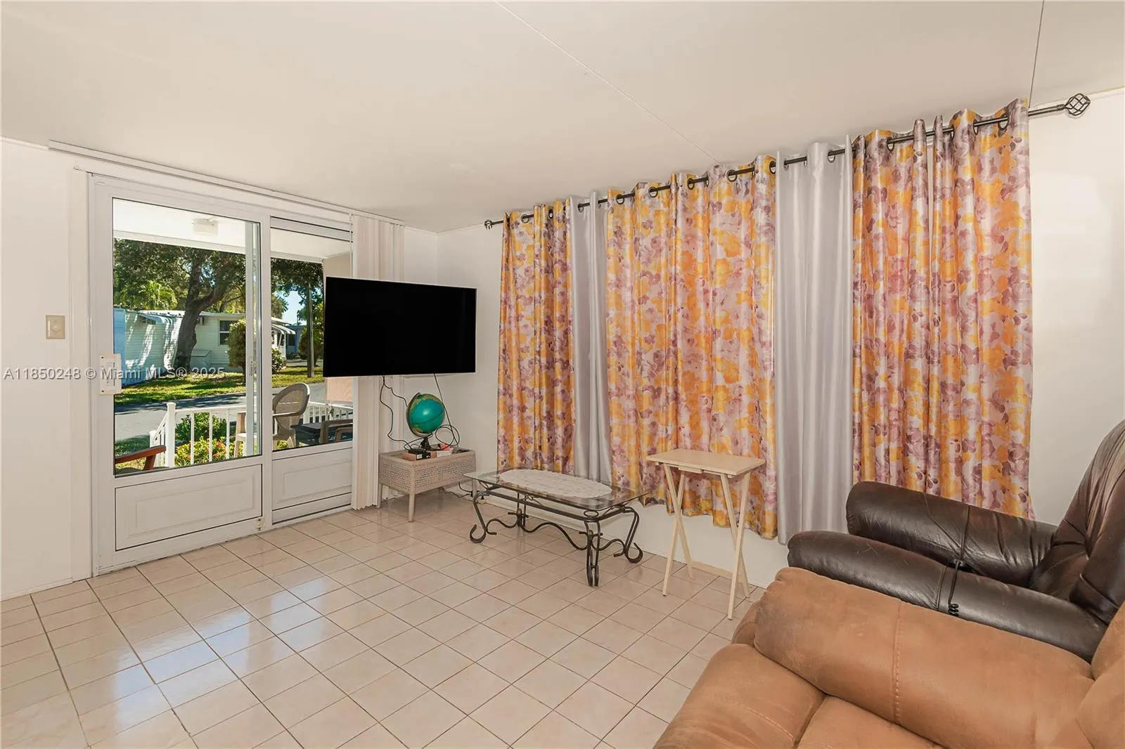 8 Highborne Ln