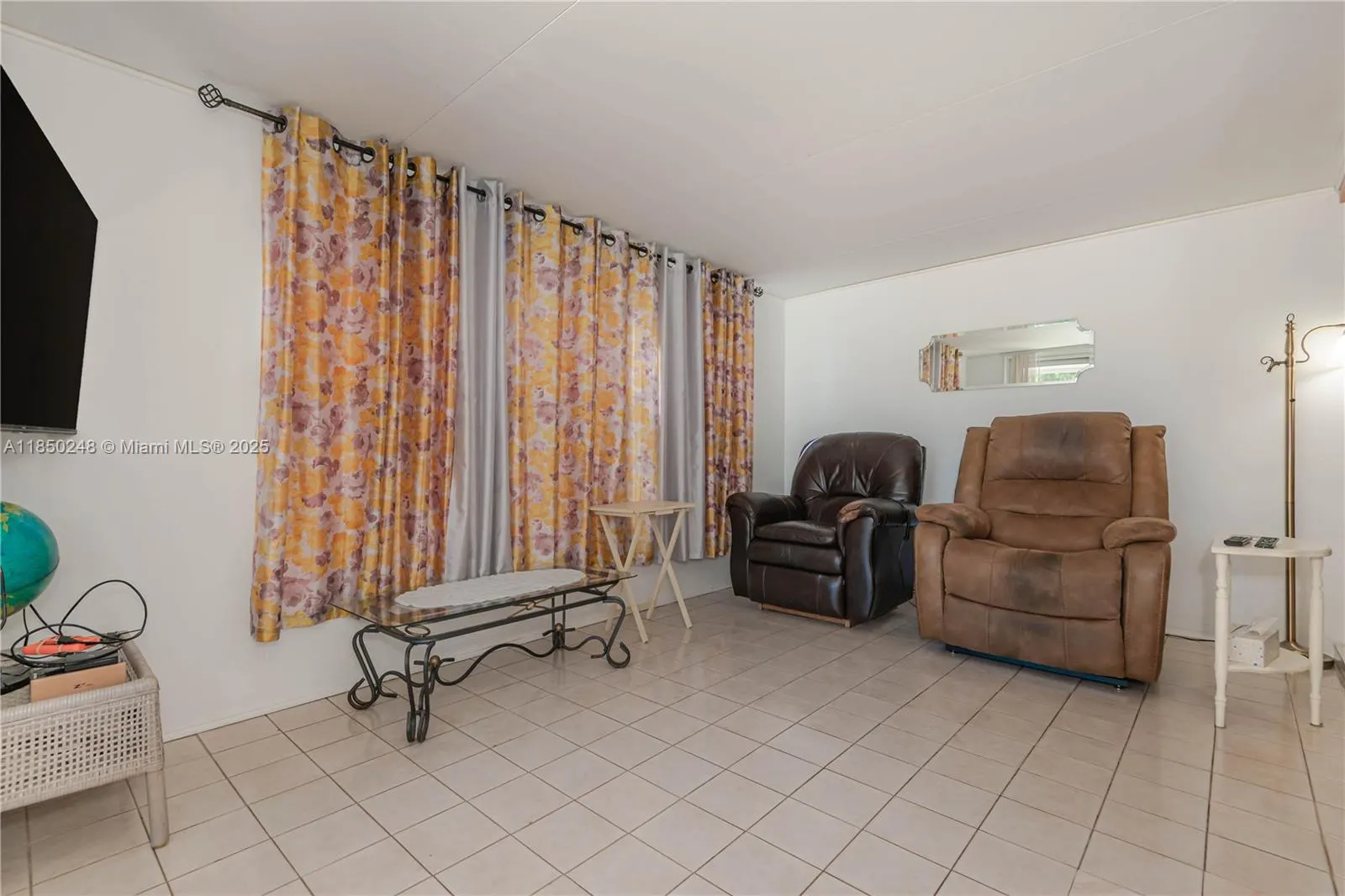 8 Highborne Ln