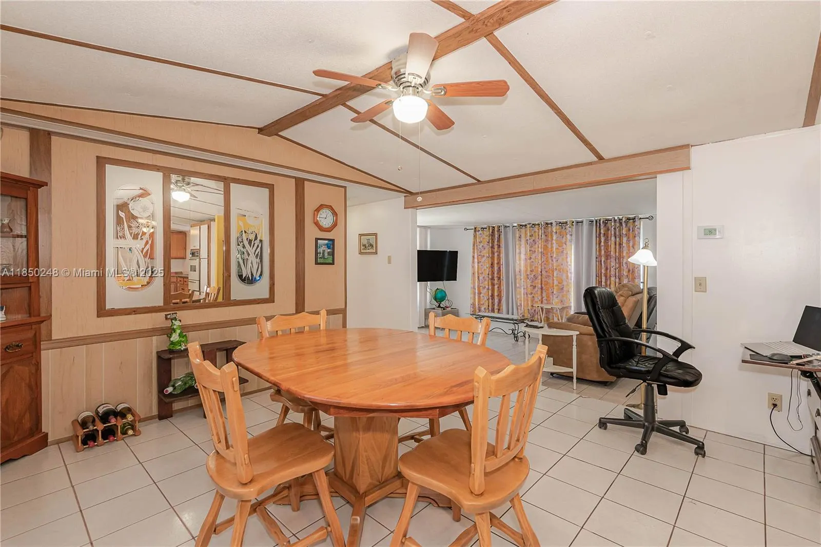 8 Highborne Ln