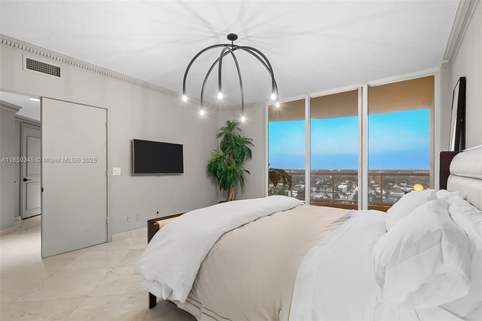 2100 N Ocean Blvd, #18D