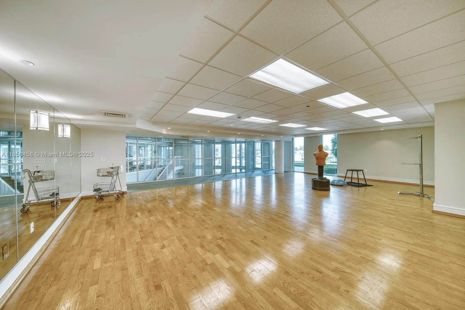 3131 NE 188th St, #2-1103