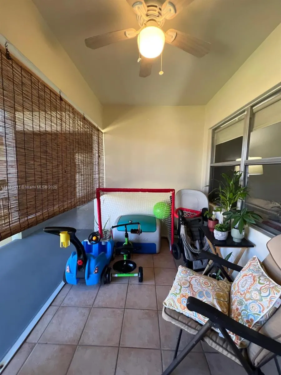 270 Layne Blvd, #208