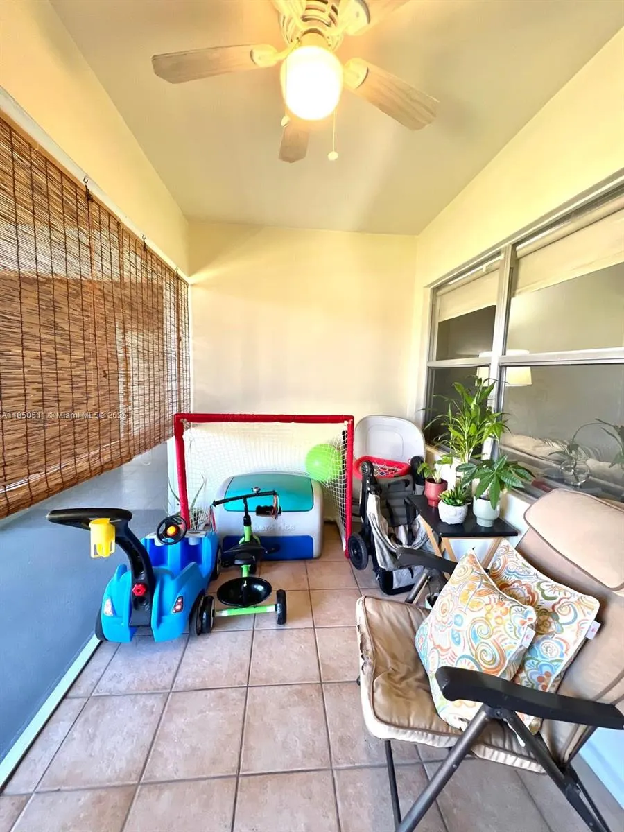 270 Layne Blvd, #208