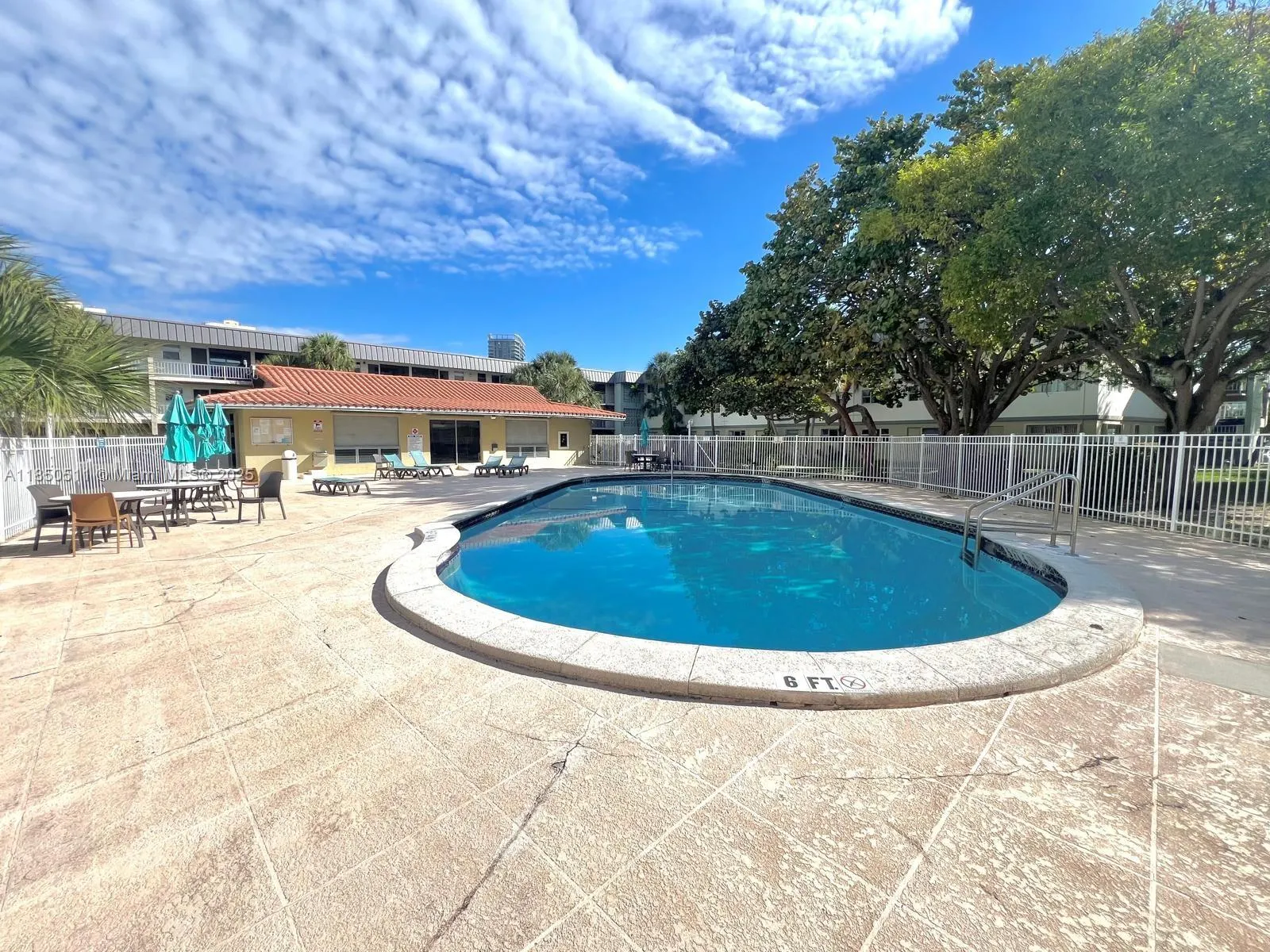 270 Layne Blvd, #208