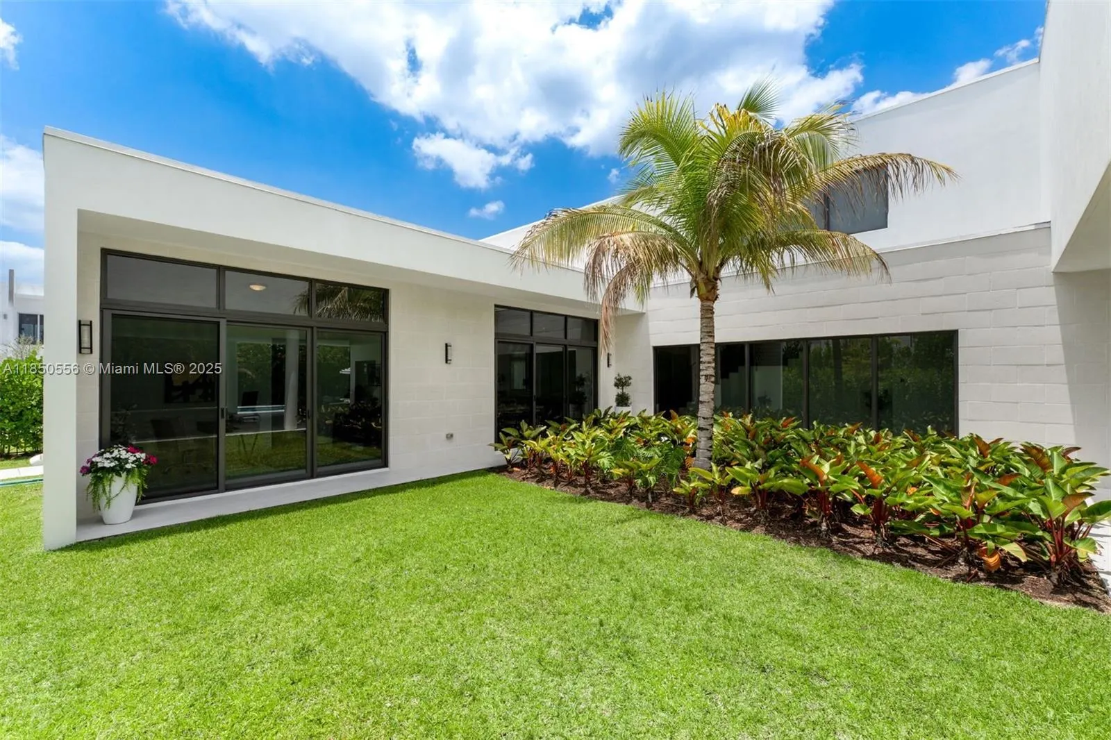 16703 S Botaniko Dr S