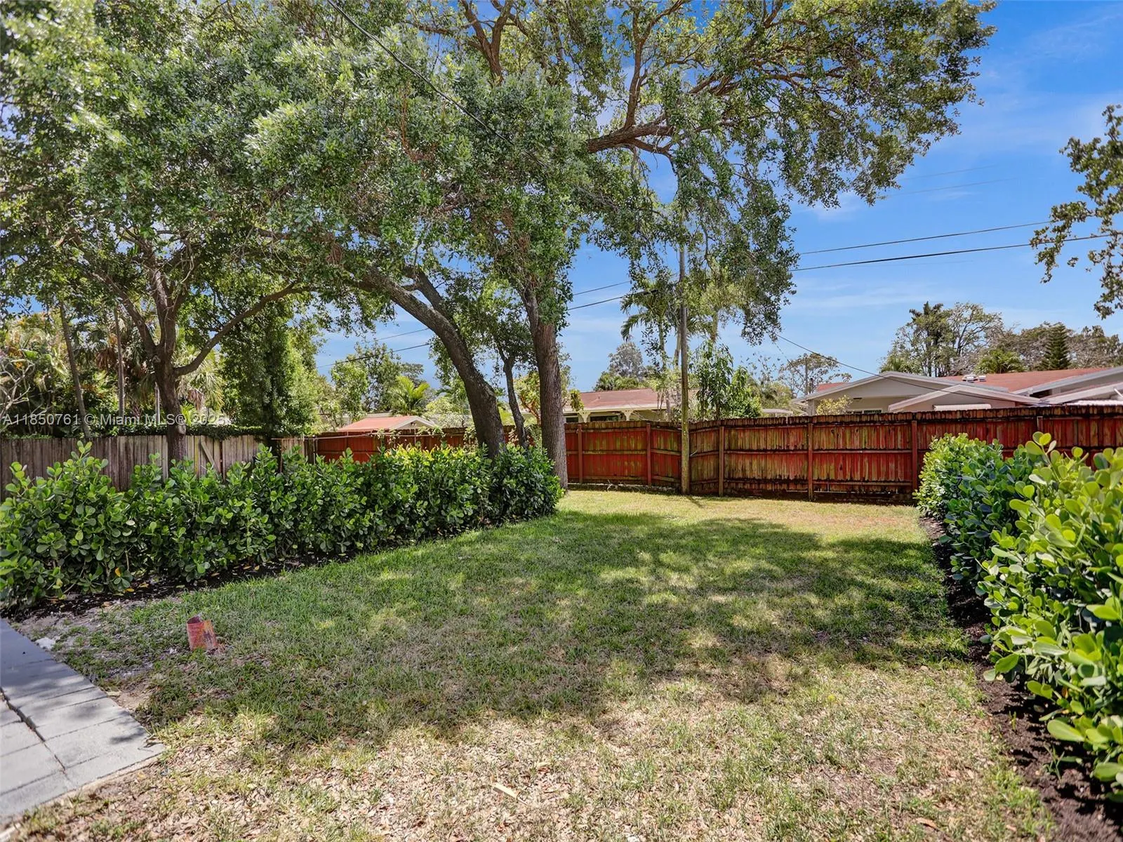 950 SW 29th St