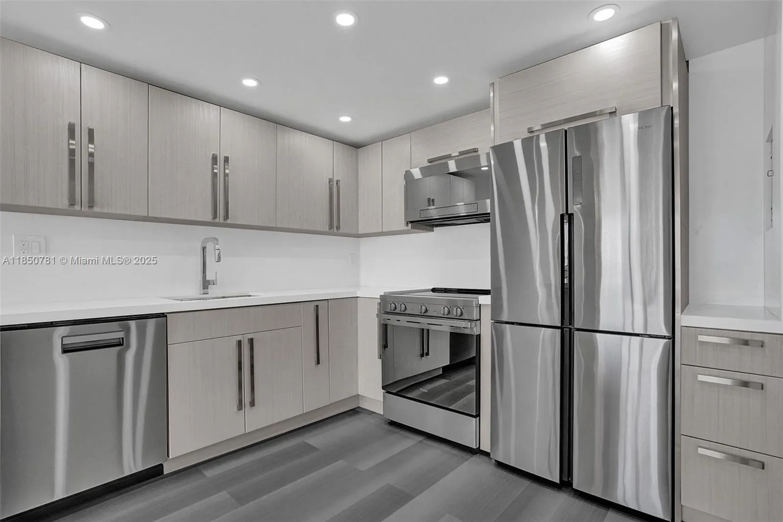 500 Three Islands Blvd, #1201
