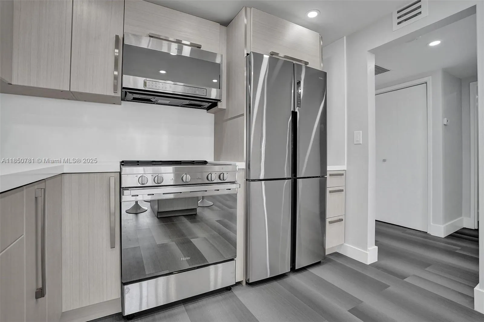 500 Three Islands Blvd, #1201