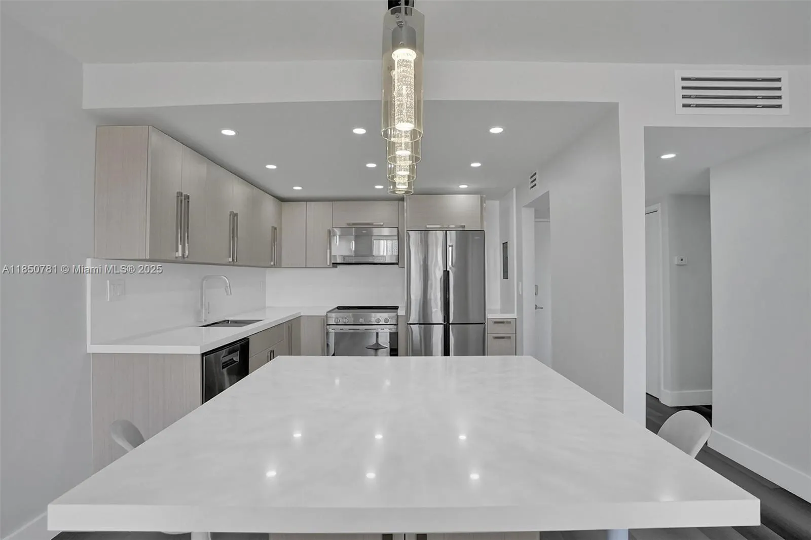 500 Three Islands Blvd, #1201