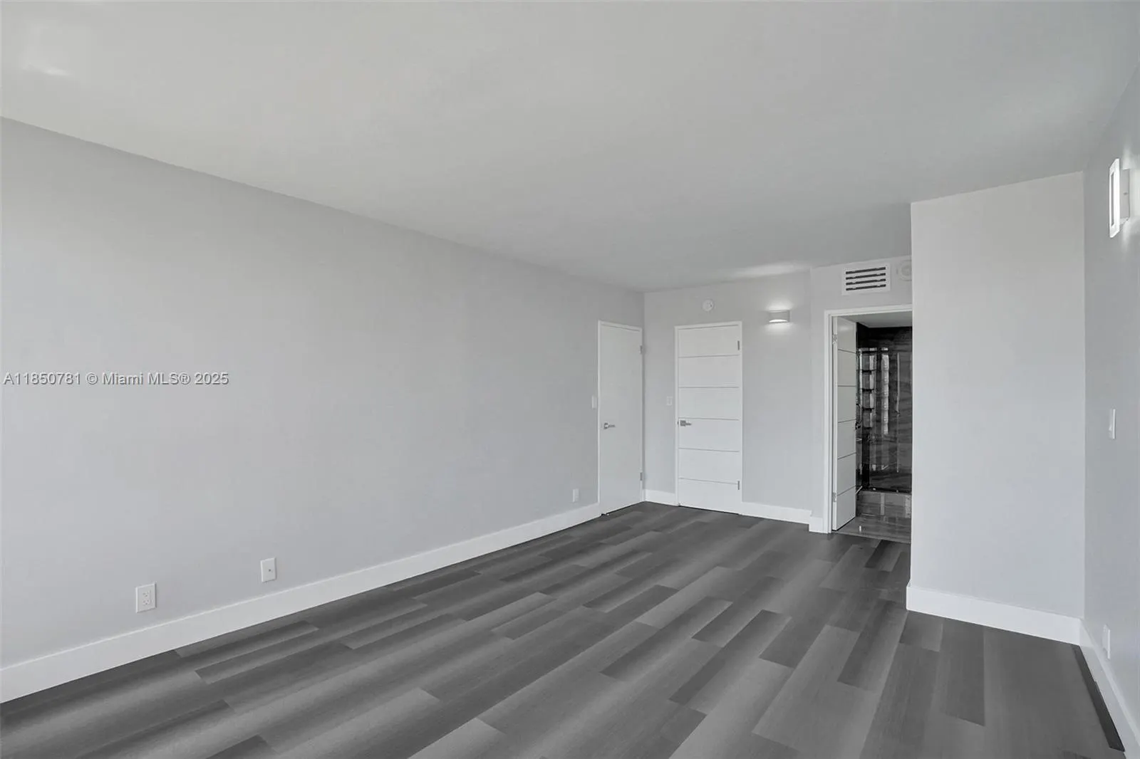 500 Three Islands Blvd, #1201