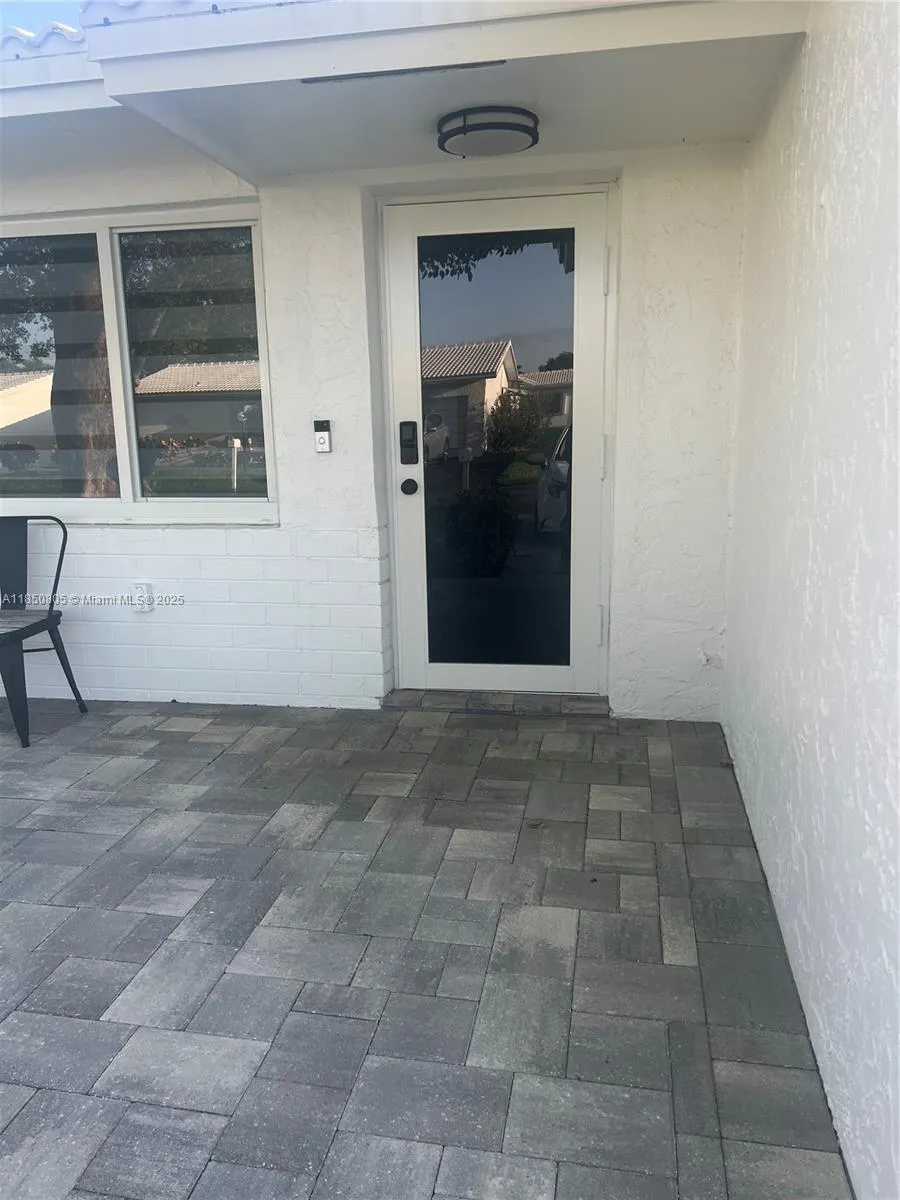 8221 NW 14th St