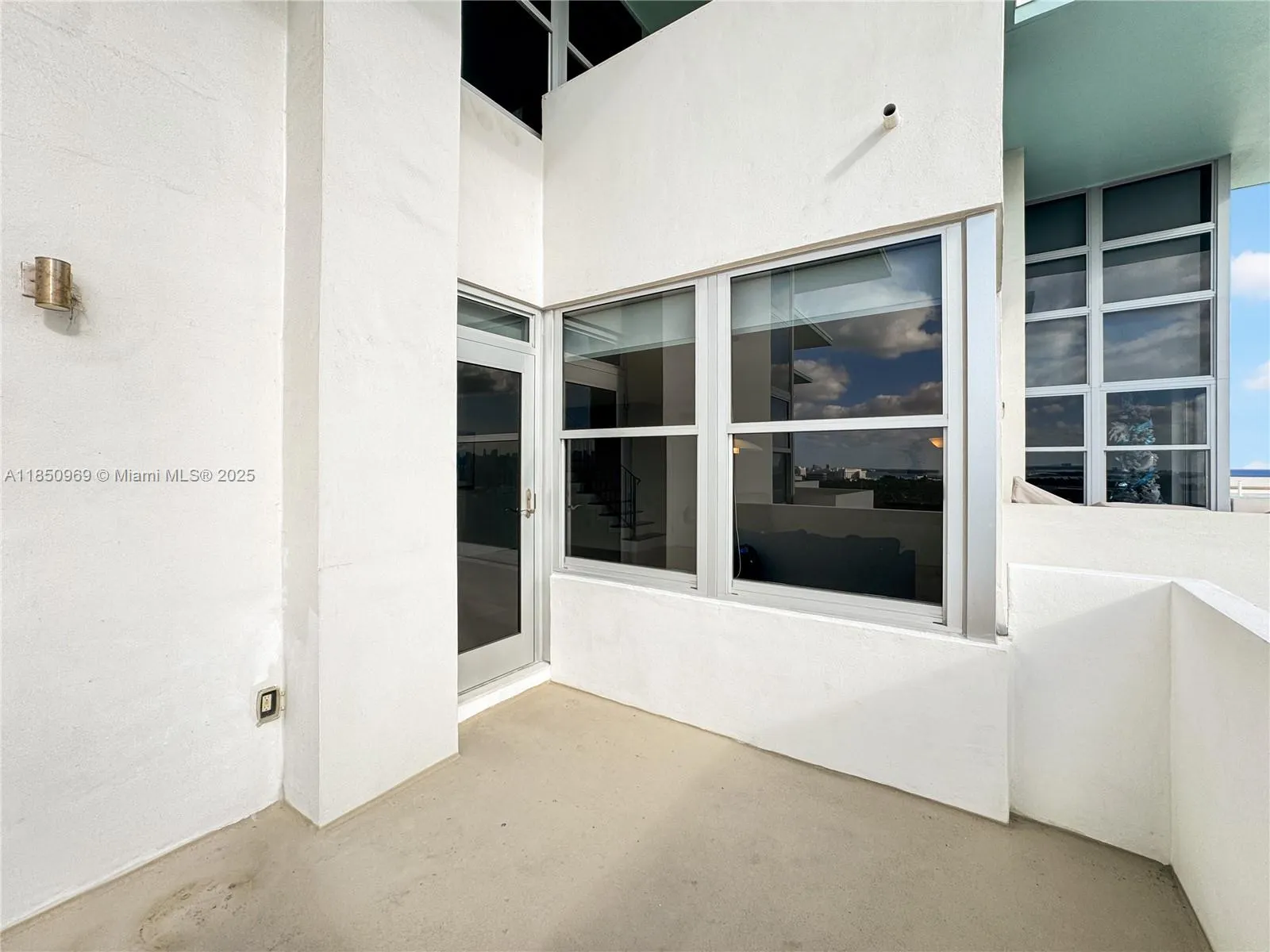 2899 Collins Ave, #PH F