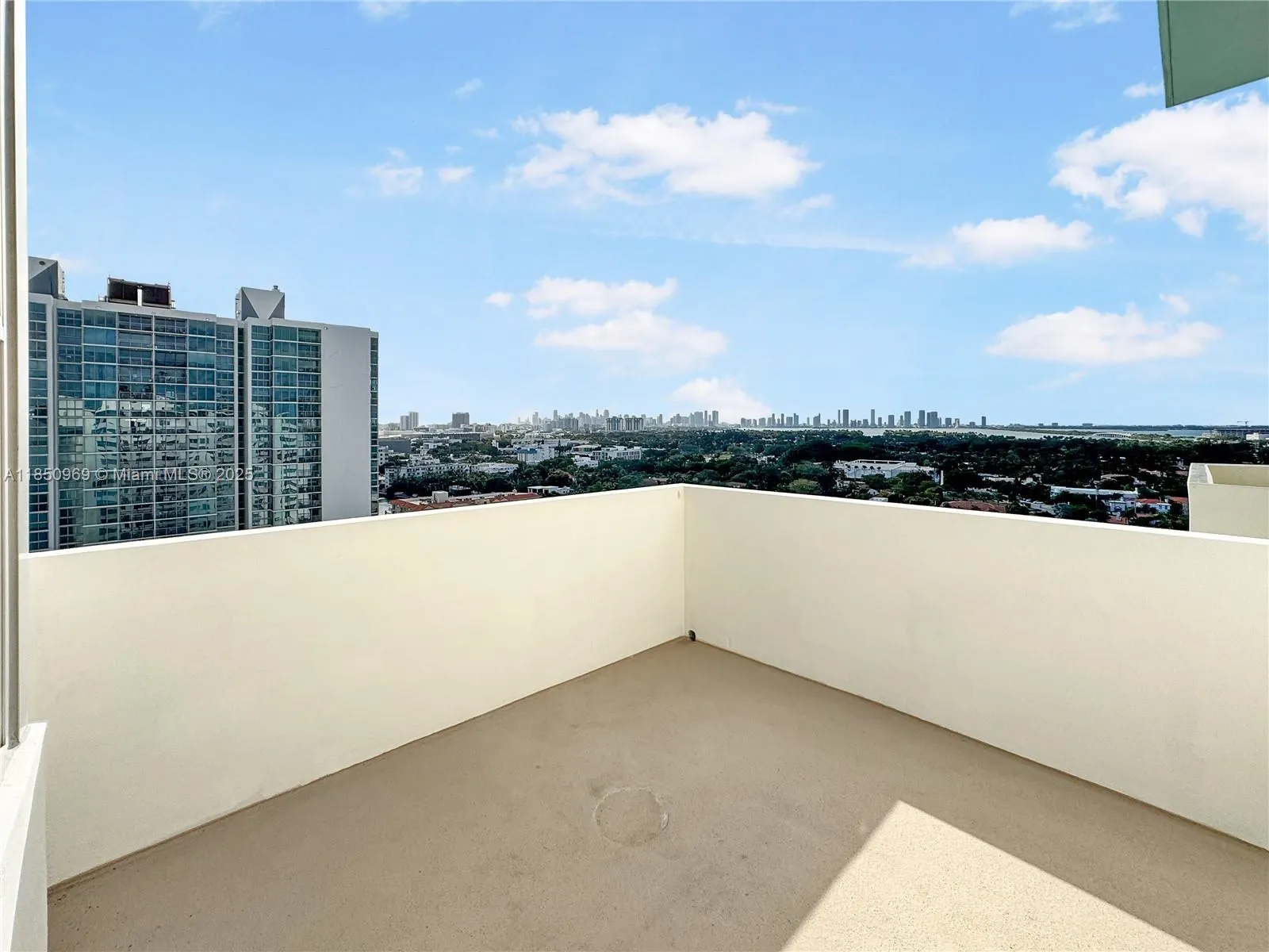 2899 Collins Ave, #PH F