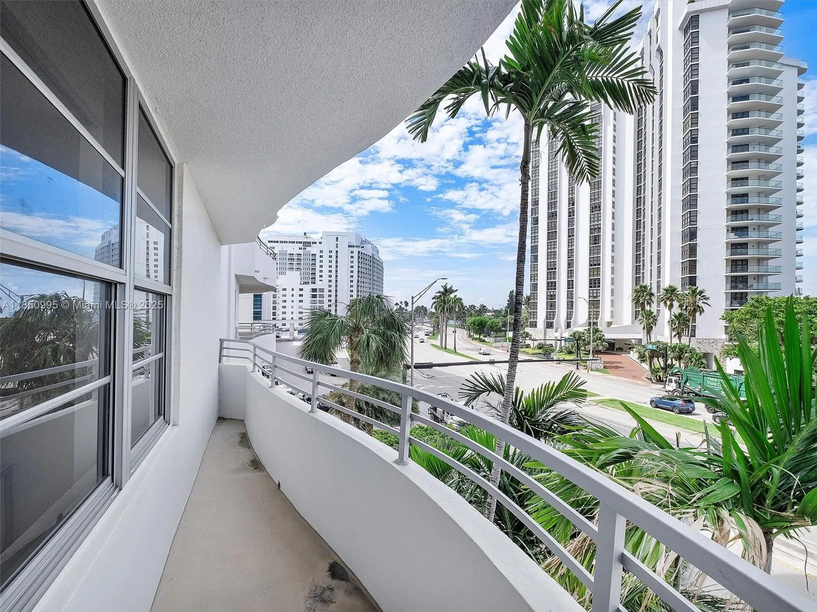 5555 Collins Ave, #4S