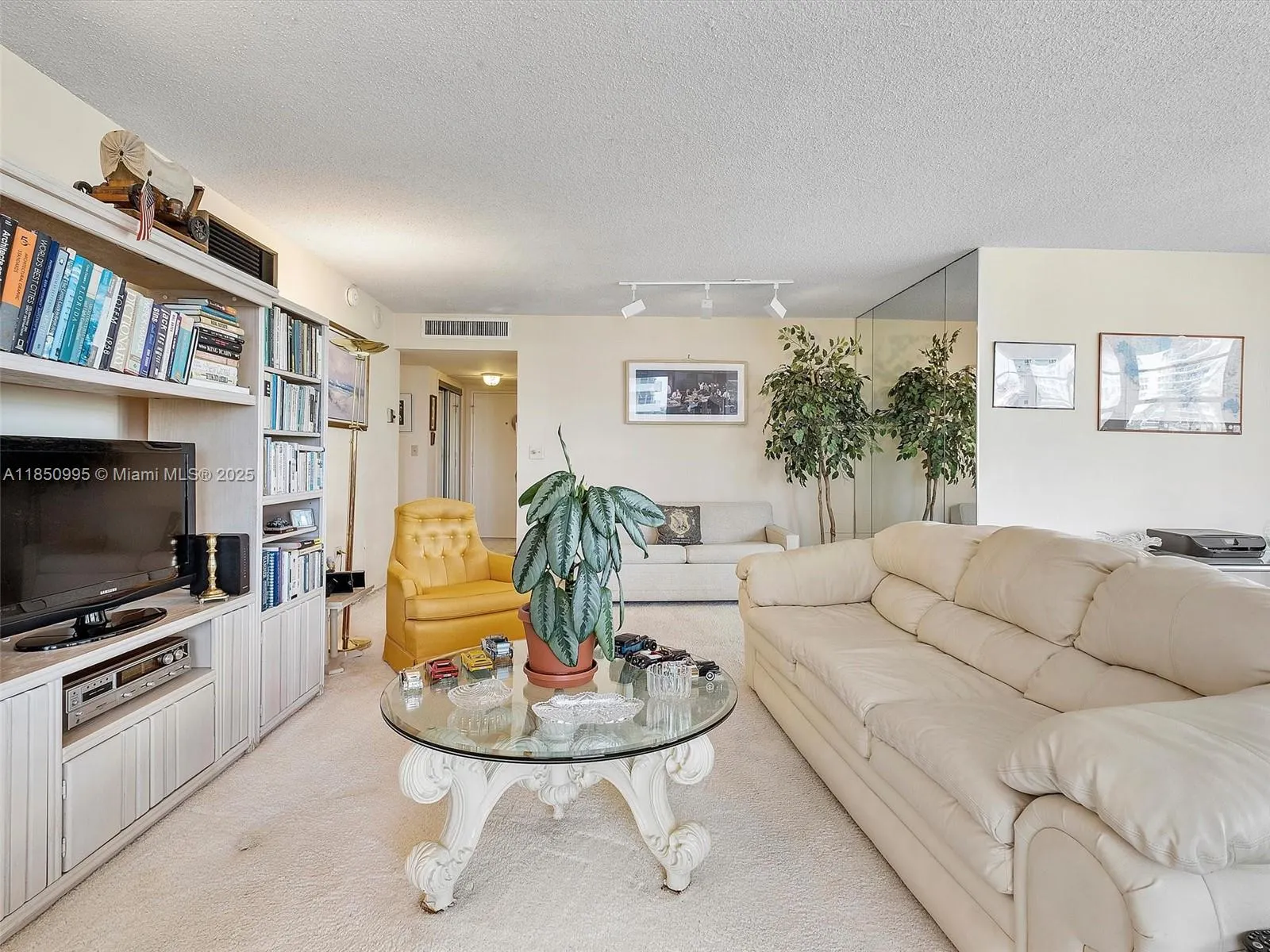 5555 Collins Ave, #4S