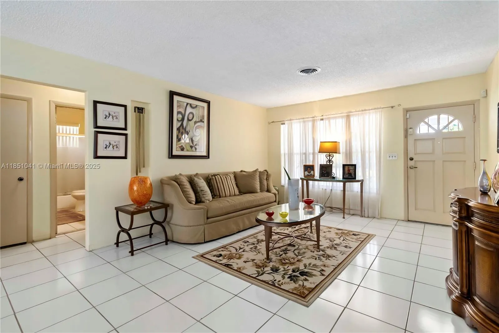 1545 NE 158th St