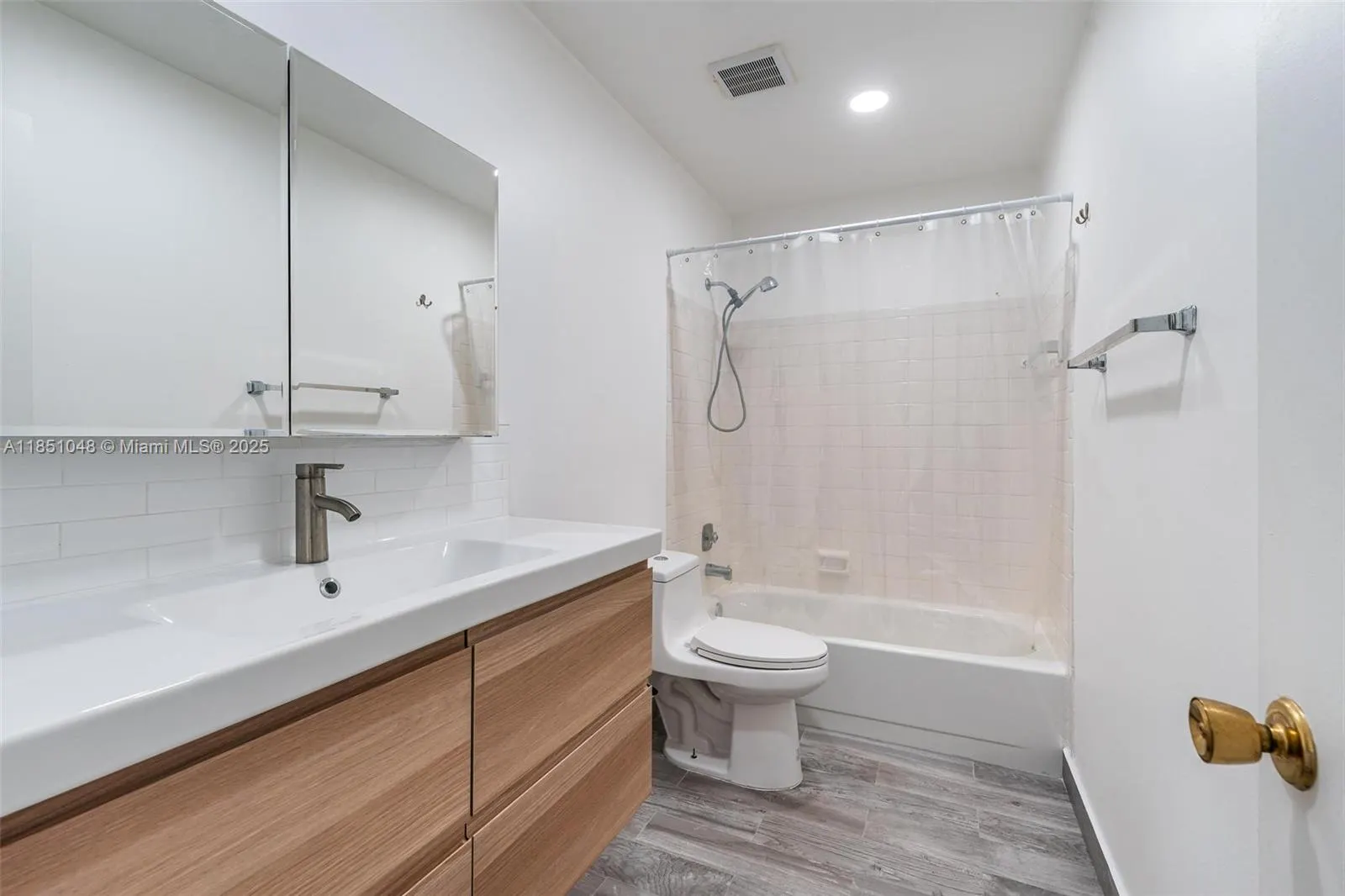 836 NW 79th Ter