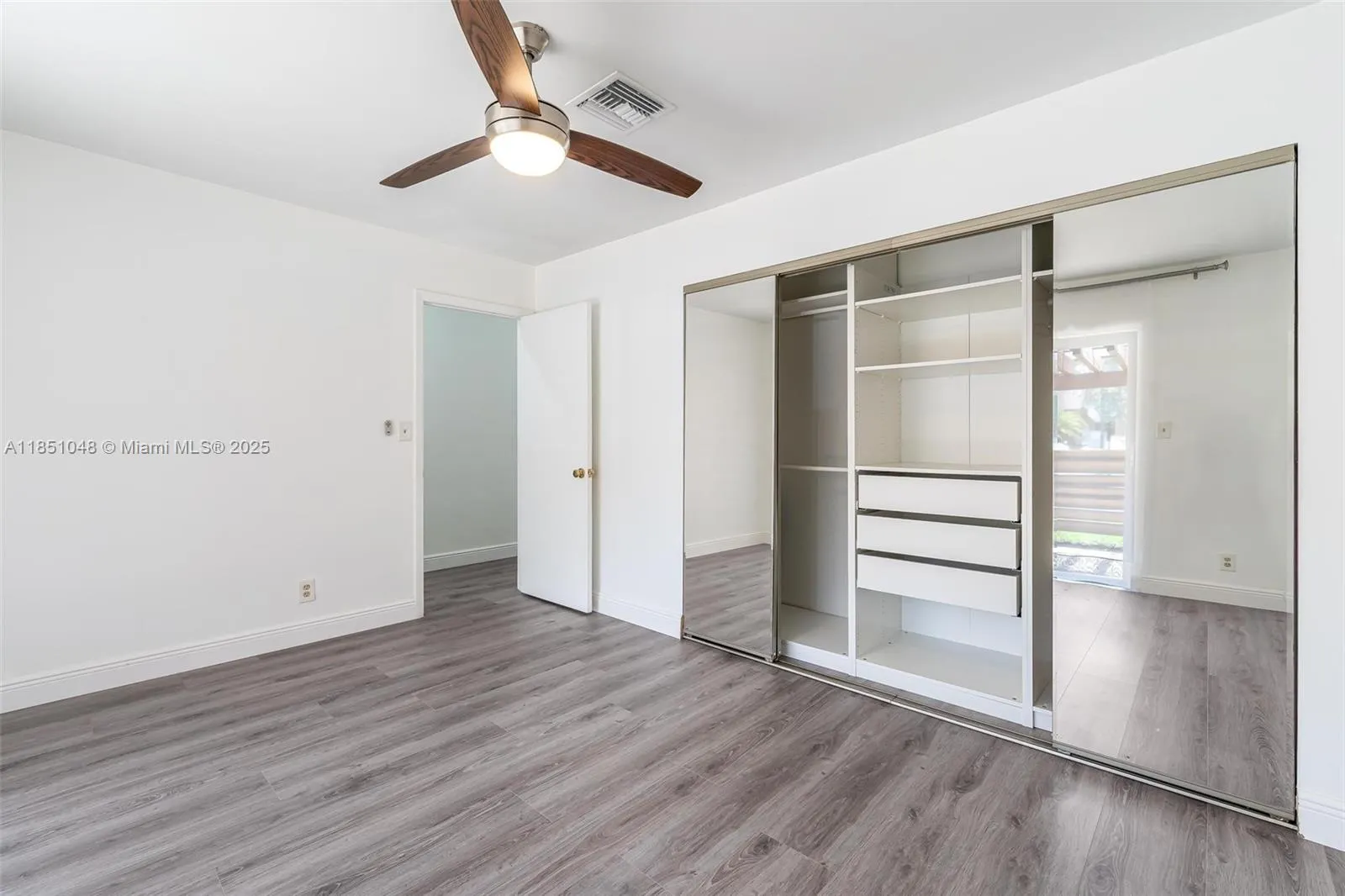 836 NW 79th Ter