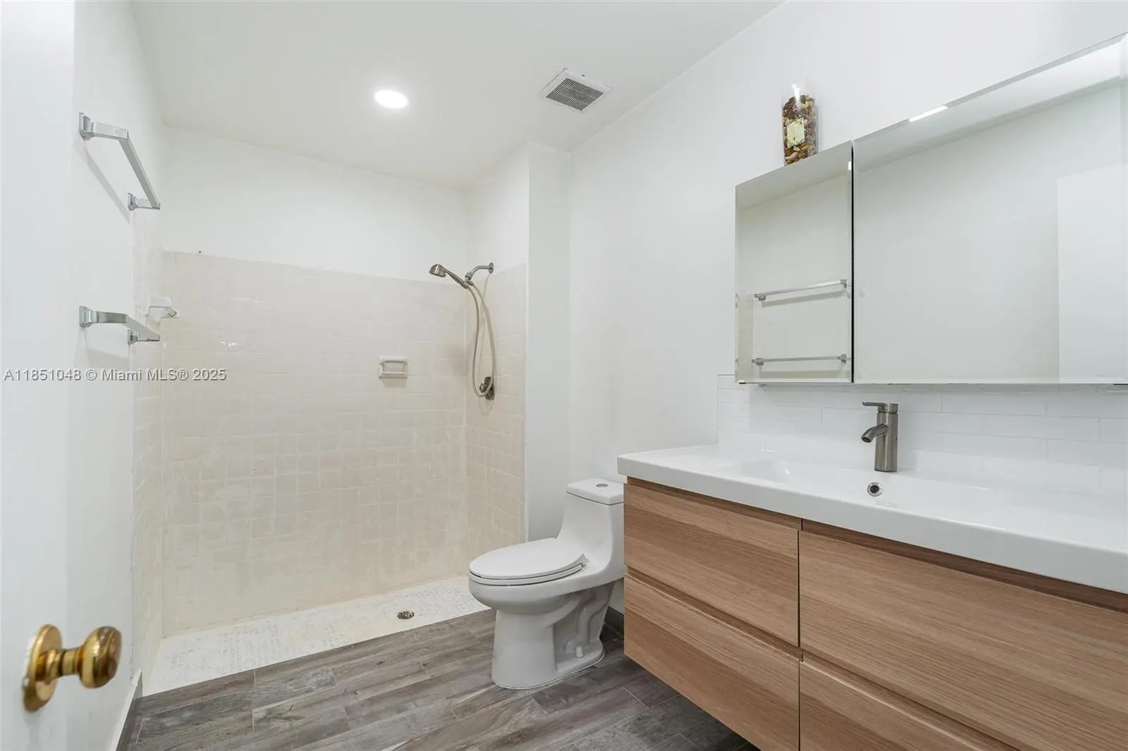 836 NW 79th Ter