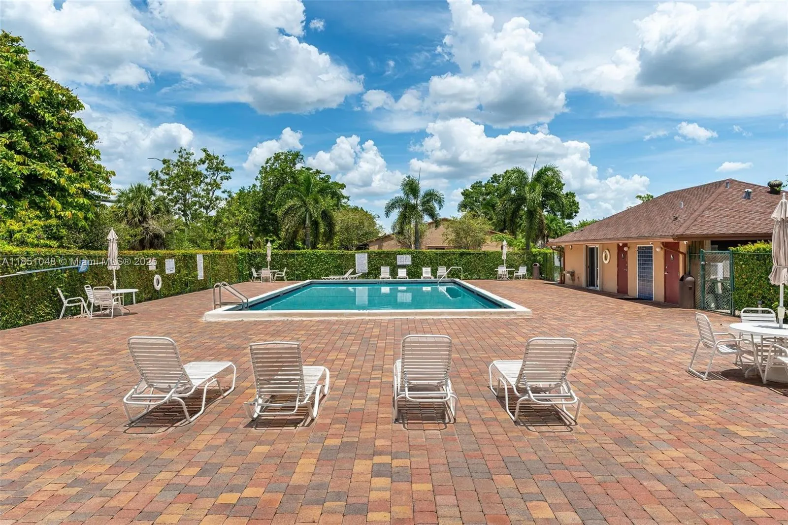 836 NW 79th Ter