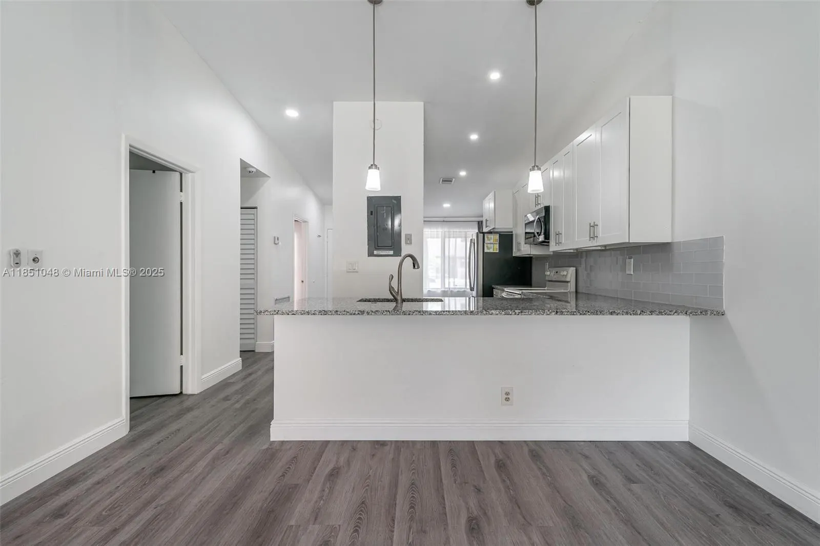 836 NW 79th Ter