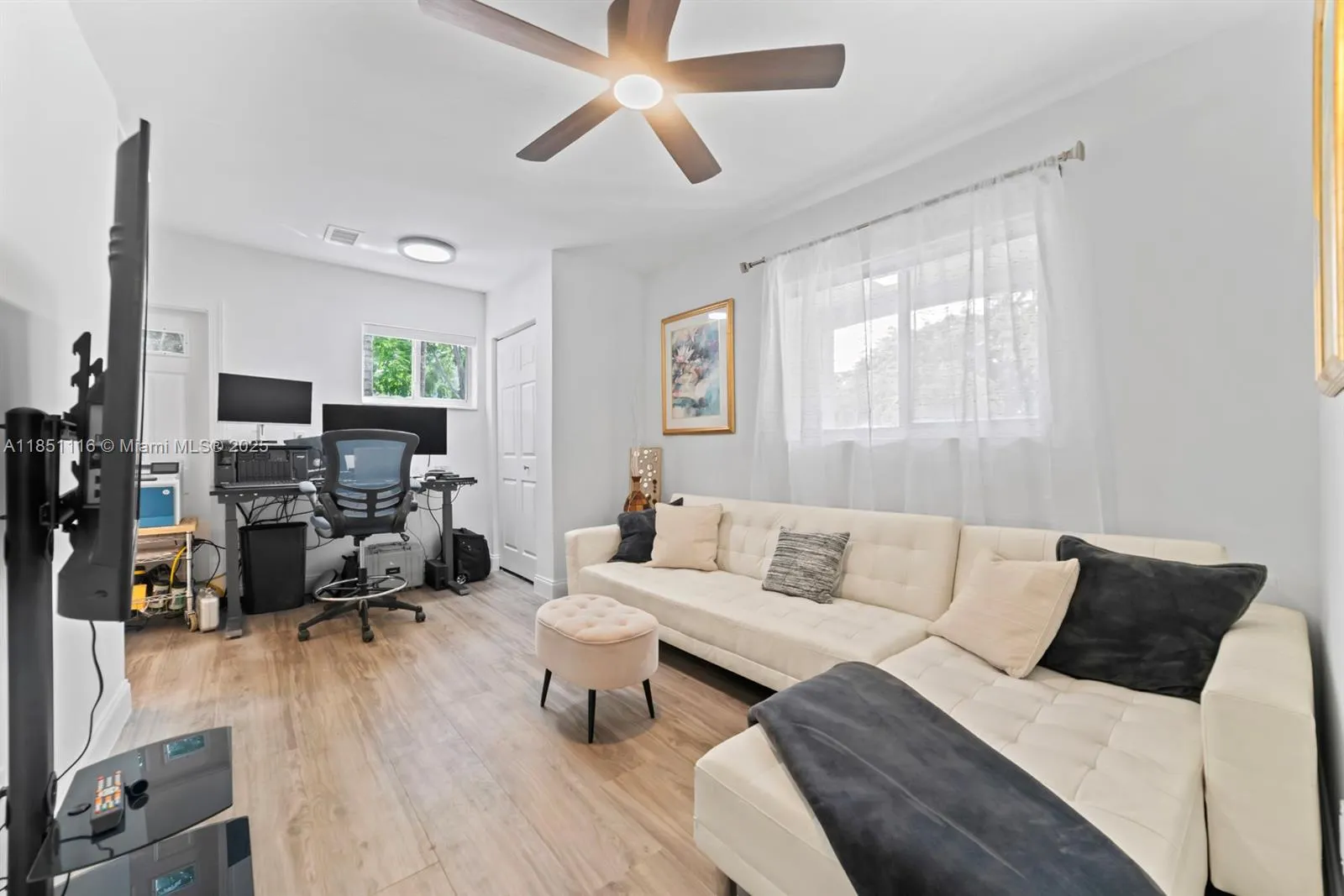 930 NE 182nd Ter