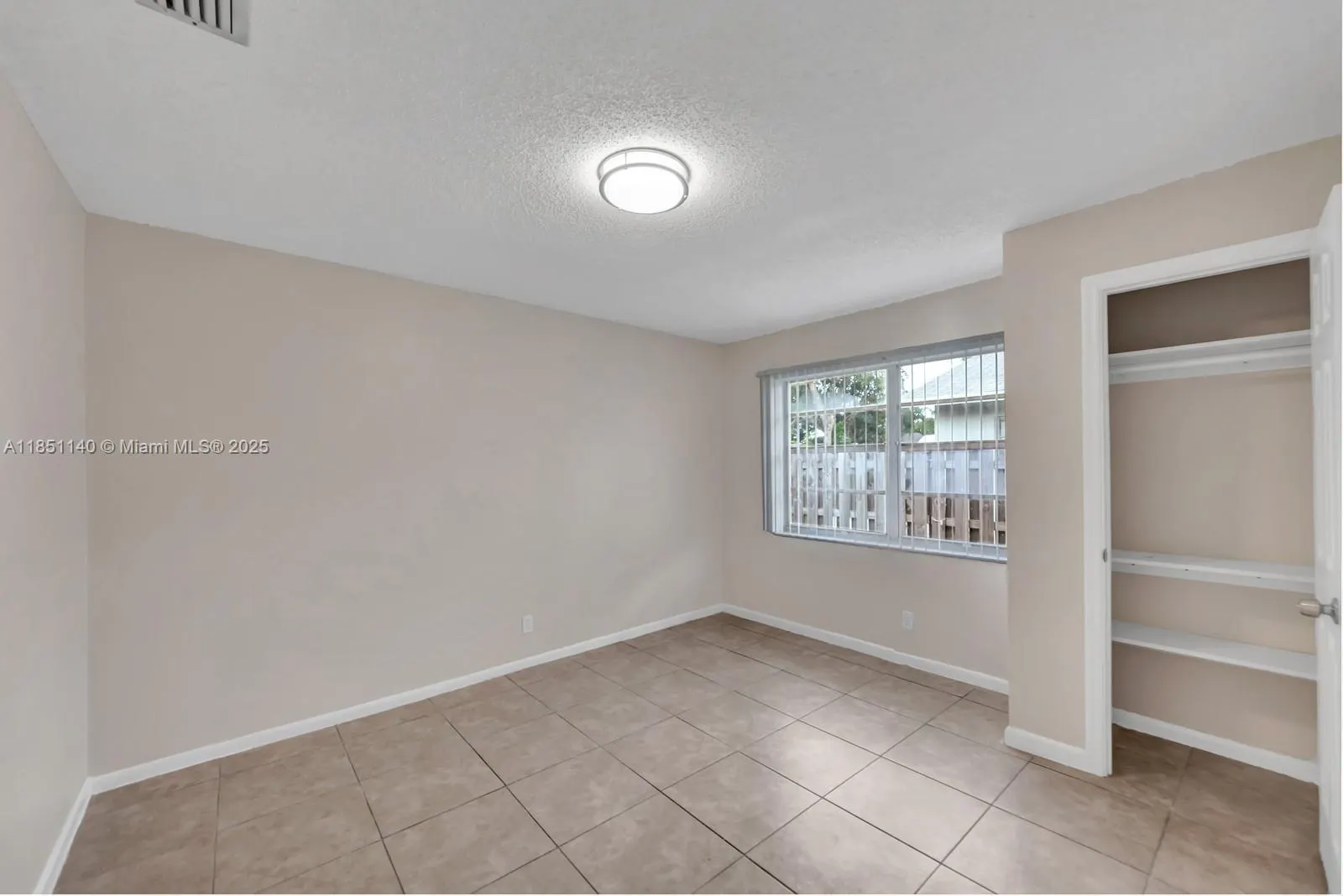 2610 Riverland Dr
