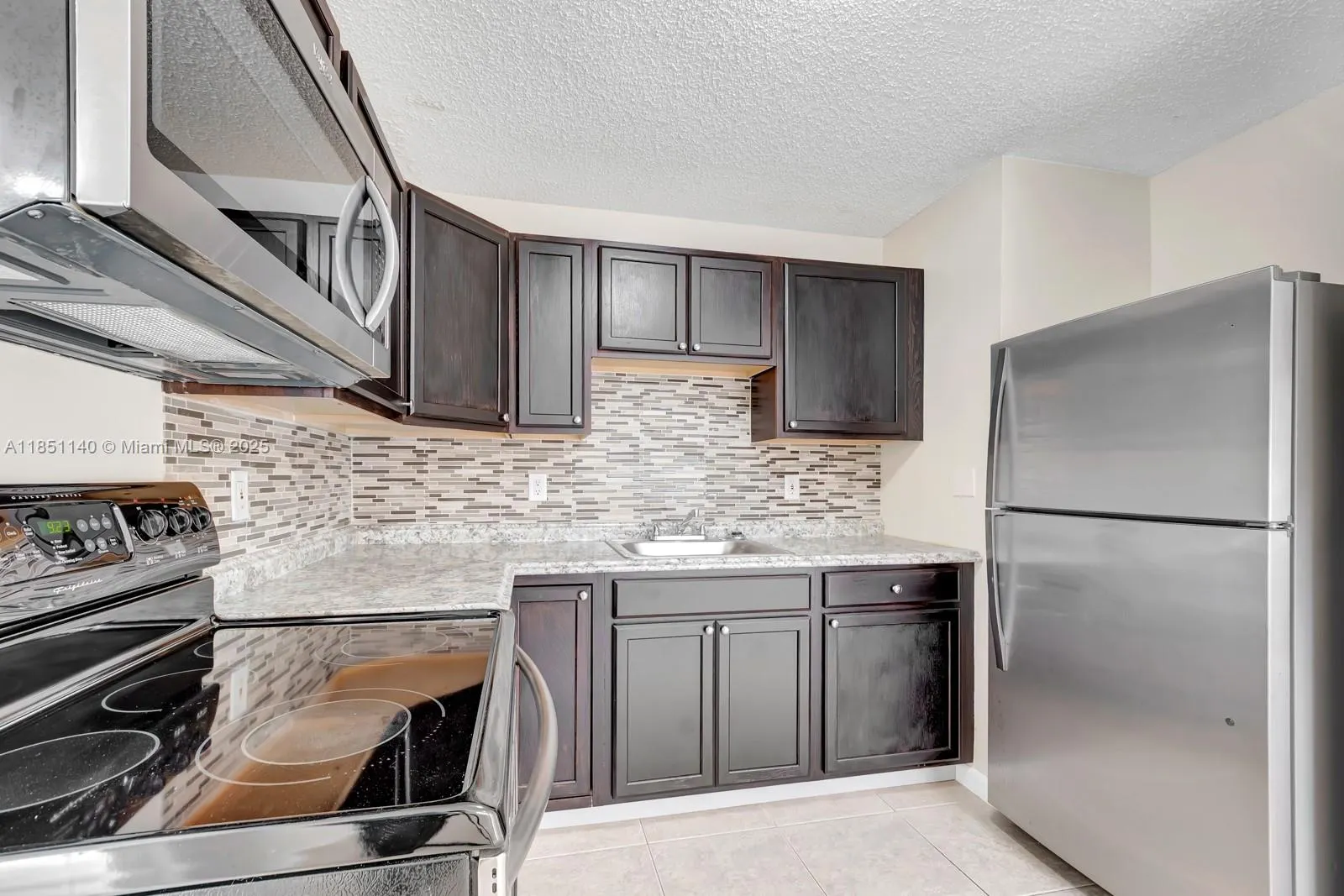 2610 Riverland Dr