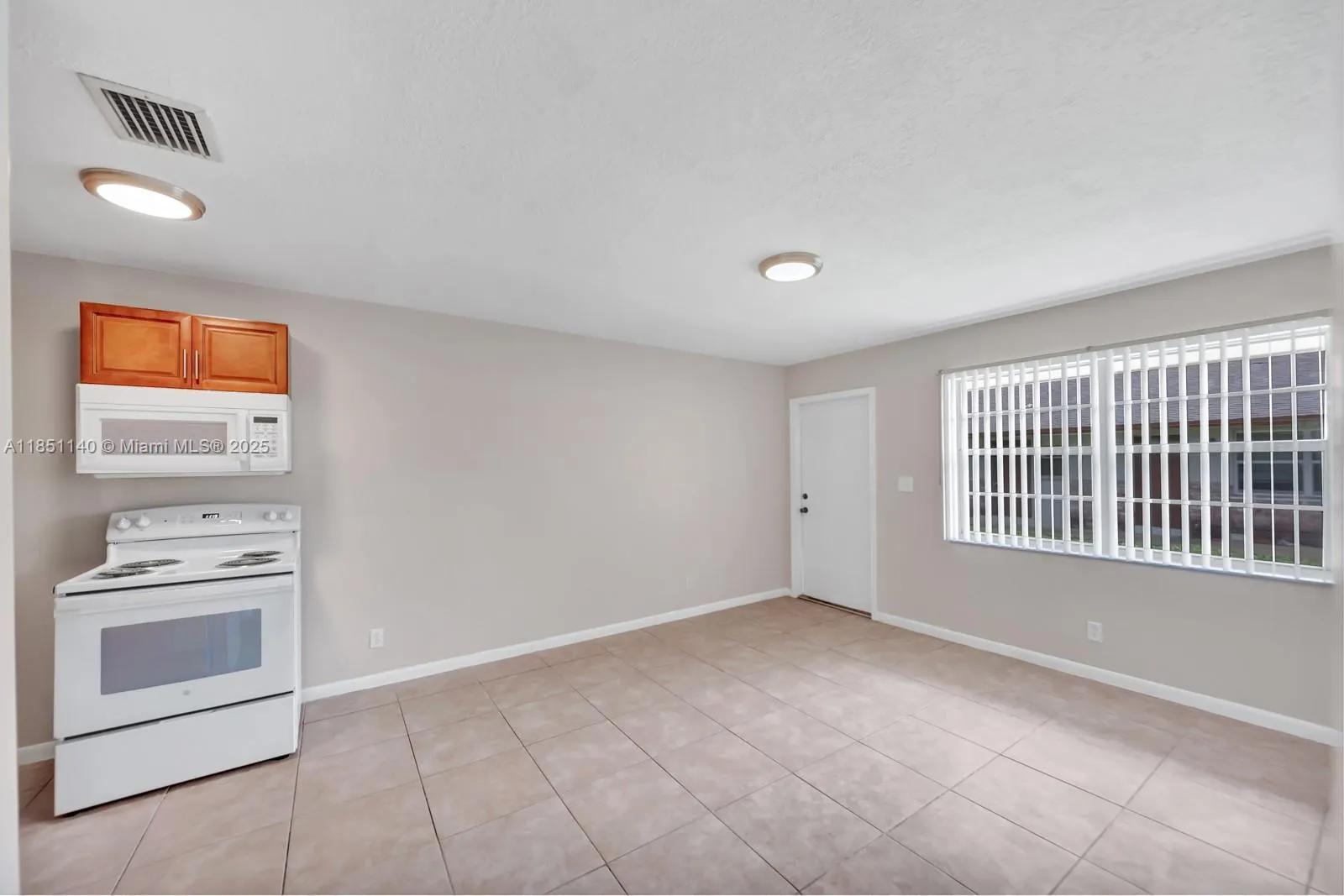 2610 Riverland Dr