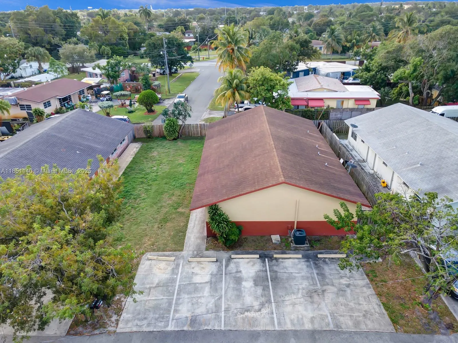 2610 Riverland Dr