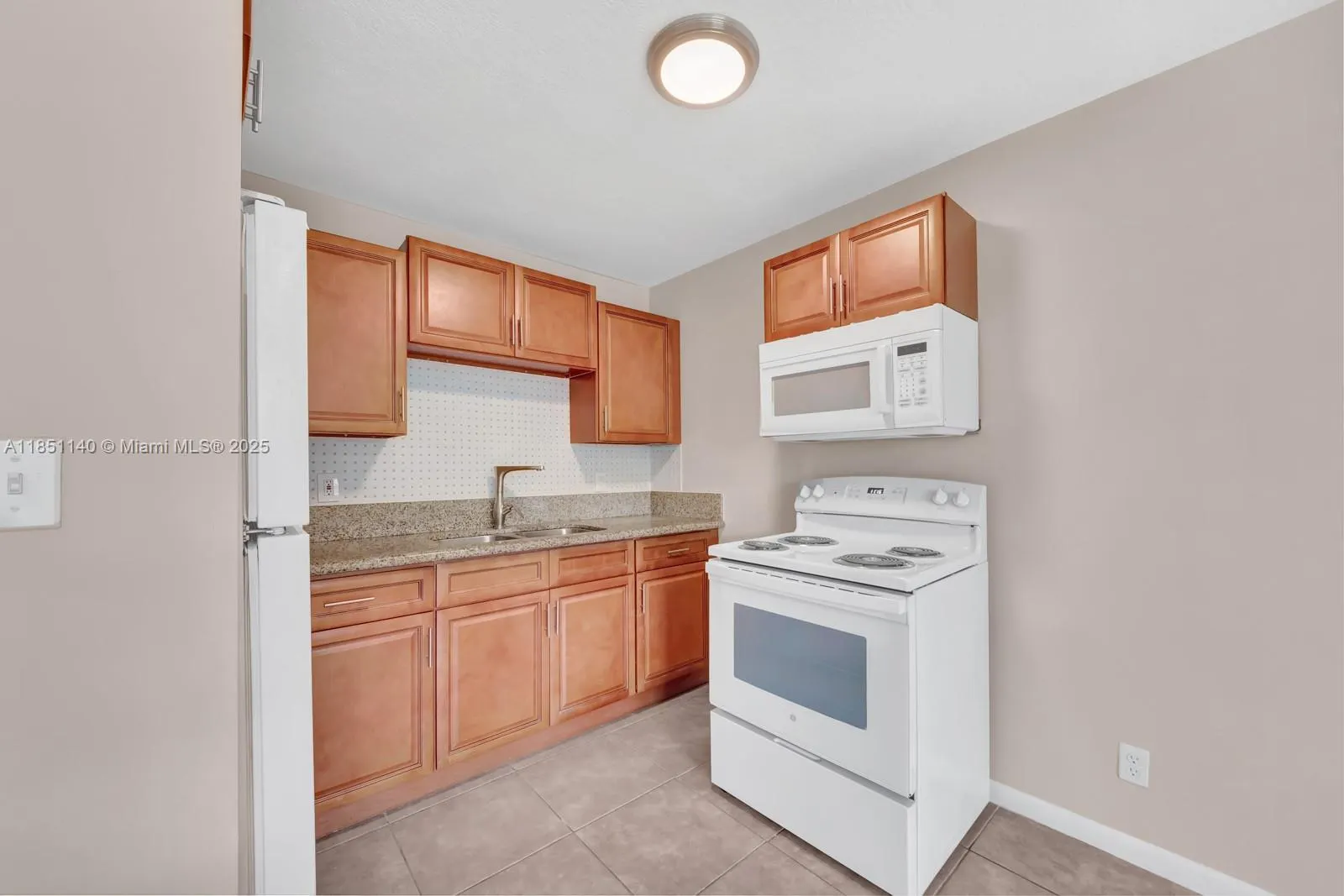2610 Riverland Dr