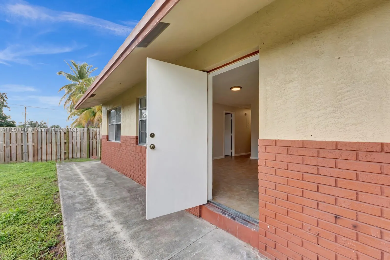 2610 Riverland Dr