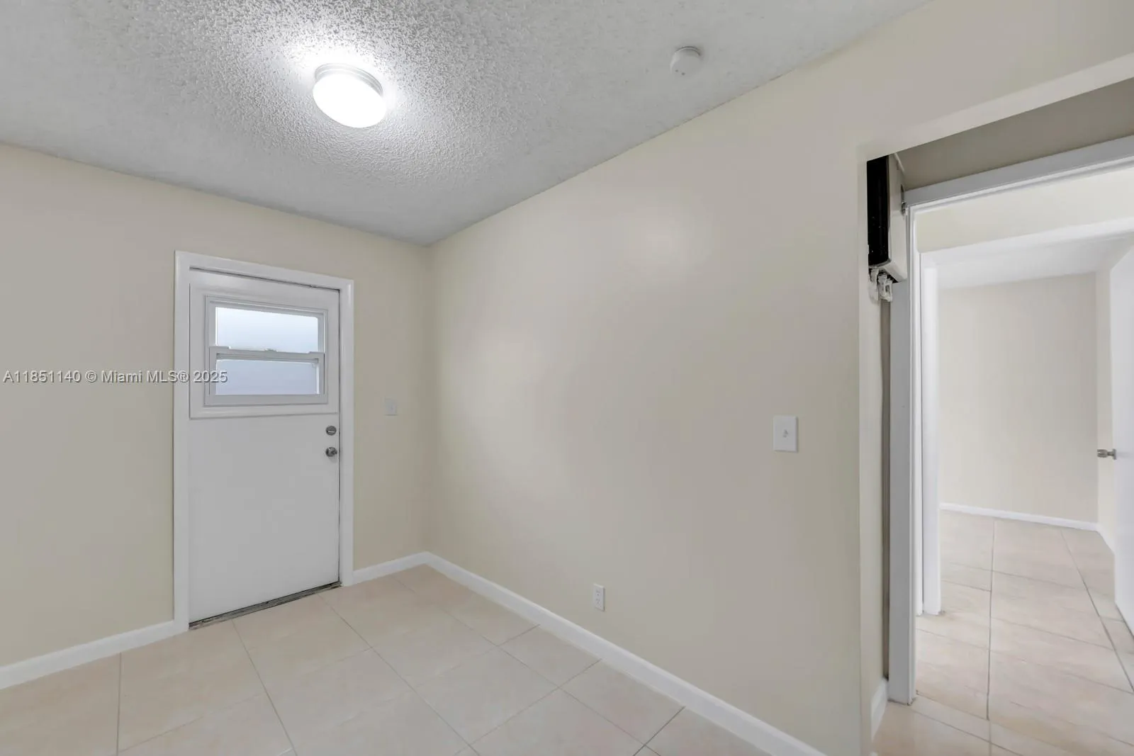 2610 Riverland Dr